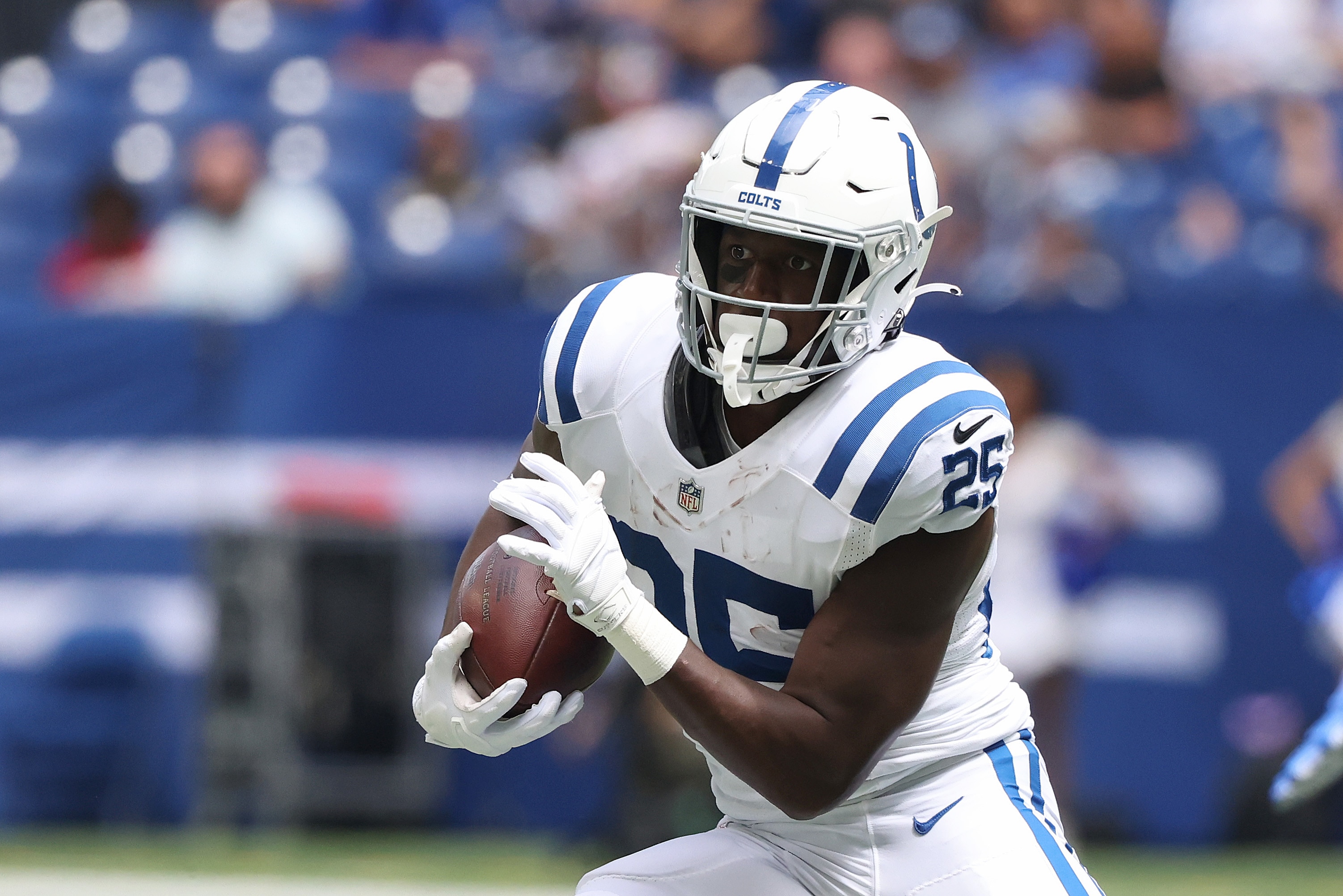 INDIANAPOLIS, INDIANA - AUGUST 15: Marlon Mack #25 of the Indianapolis Colts runs the ball in the preseason game against the Carolina Panthers at Lucas Oil Stadium on August 15, 2021 in Indianapolis, Indiana. (Photo by Justin Casterline/Getty Images)