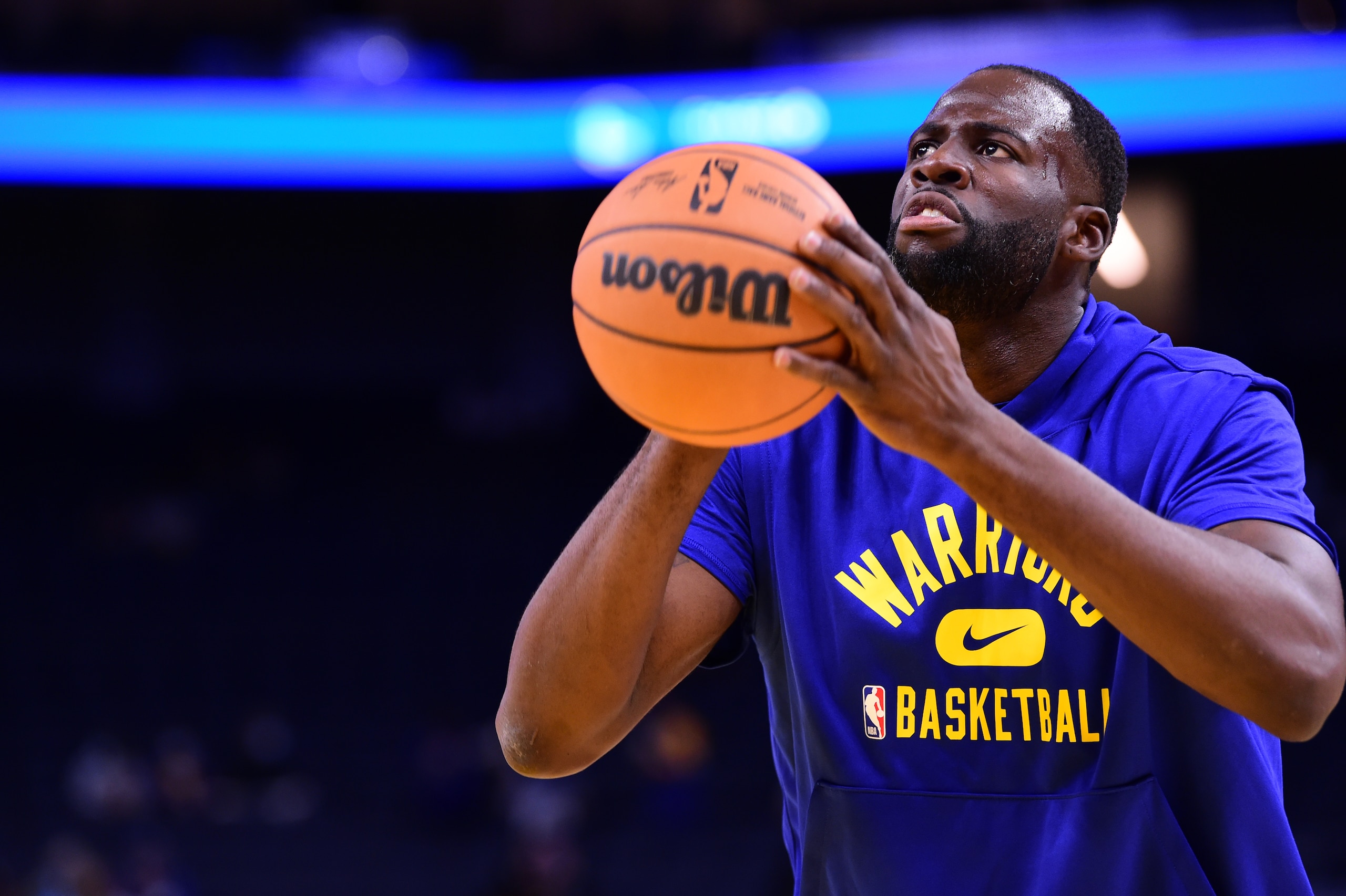 SAN FRANCISCO, CA - OCTOBER 8: Draymond Green #23 of the Golden State Warriors warms up prior to a preseason game against the Los Angeles Lakers on October 8, 2021 at Chase Center in San Francisco, California. NOTE TO USER: User expressly acknowledges and agrees that, by downloading and or using this photograph, user is consenting to the terms and conditions of Getty Images License Agreement. Mandatory Copyright Notice: Copyright 2021 NBAE (Photo by Noah Graham/NBAE via Getty Images)