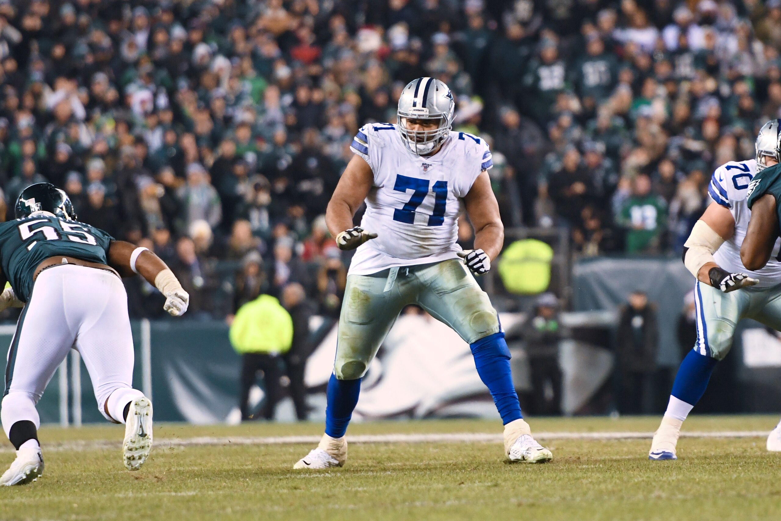PHILADELPHIA, PA - DECEMBER 22: Dallas Cowboys Offensive Tackle La'el Collins (71) sets up to block during the game between the Dallas Cowboys and the Philadelphia Eagle on December 22, 2019, at Lincoln Financial Filed in Philadelphia, PA. (Photo by Andy Lewis/Icon Sportswire via Getty Images) PHILADELPHIA, PA - DECEMBER 22: Dallas Cowboys Offensive Tackle La'el Collins (71) sets up to block during the game between the Dallas Cowboys and the Philadelphia Eagle on December 22, 2019, at Lincoln Financial Filed in Philadelphia, PA. (Photo by Andy Lewis/Icon Sportswire via Getty Images)