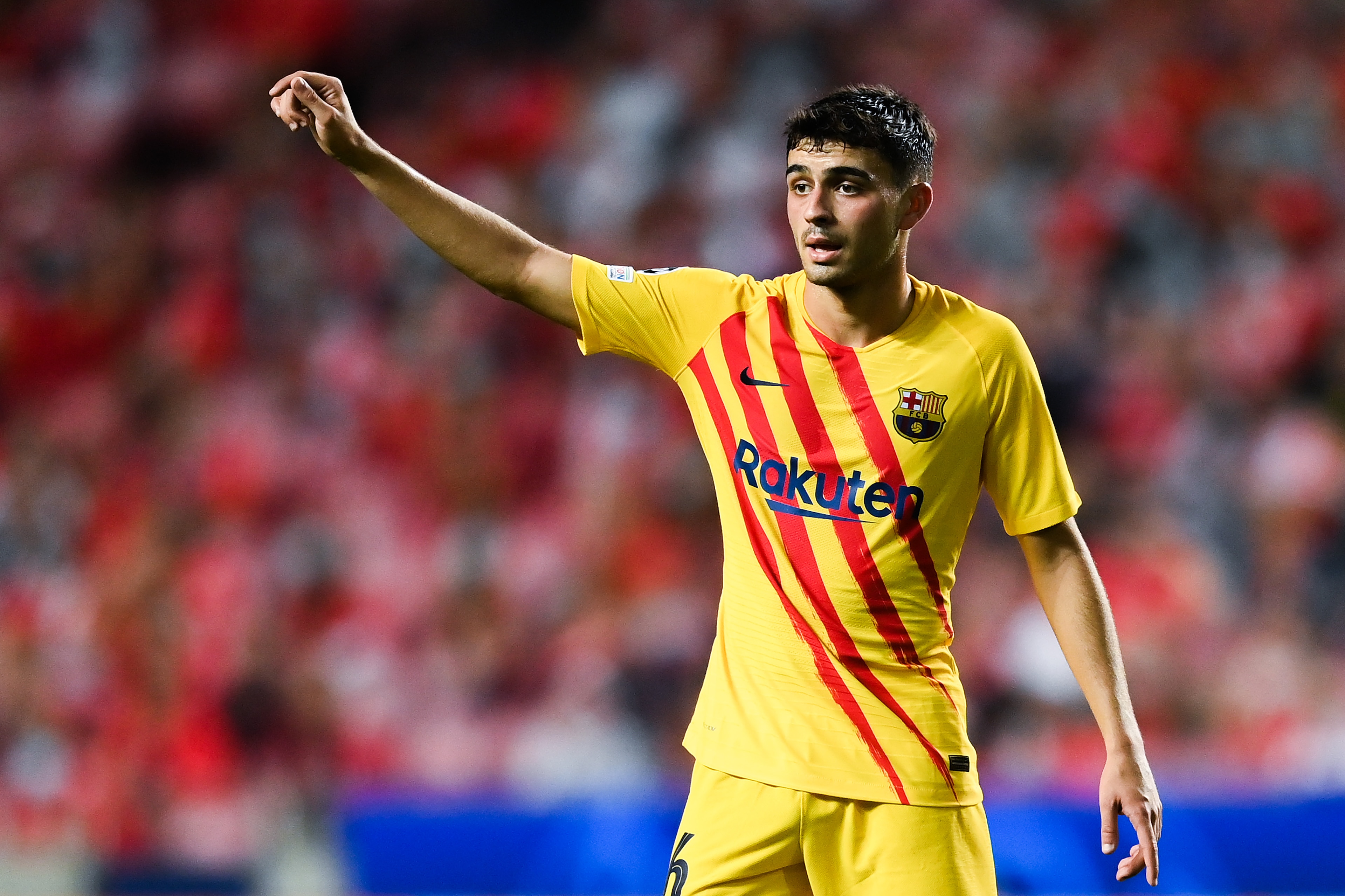 LISBON, PORTUGAL - SEPTEMBER 29: Pedri of FC Barcelona looks on during the UEFA Champions League group E match between SL Benfica and FC Barcelona at Estadio da Luz on September 29, 2021 in Lisbon, Portugal. (Photo by David Ramos/Getty Images) LISBON, PORTUGAL - SEPTEMBER 29: Pedri of FC Barcelona looks on during the UEFA Champions League group E match between SL Benfica and FC Barcelona at Estadio da Luz on September 29, 2021 in Lisbon, Portugal. (Photo by David Ramos/Getty Images)