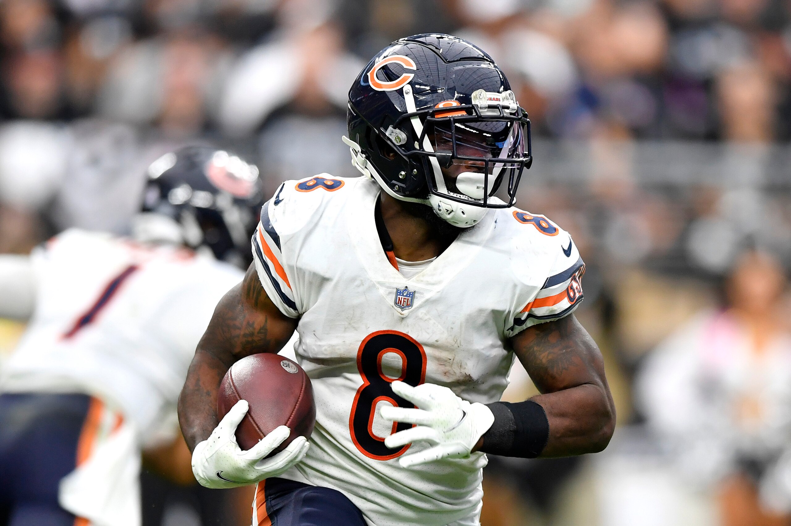 LAS VEGAS, NEVADA - OCTOBER 10: Damien Williams #8 of the Chicago Bears runs with the ball during the second half against the Las Vegas Raiders at Allegiant Stadium on October 10, 2021 in Las Vegas, Nevada. (Photo by Chris Unger/Getty Images) LAS VEGAS, NEVADA - OCTOBER 10: Damien Williams #8 of the Chicago Bears runs with the ball during the second half against the Las Vegas Raiders at Allegiant Stadium on October 10, 2021 in Las Vegas, Nevada. (Photo by Chris Unger/Getty Images)