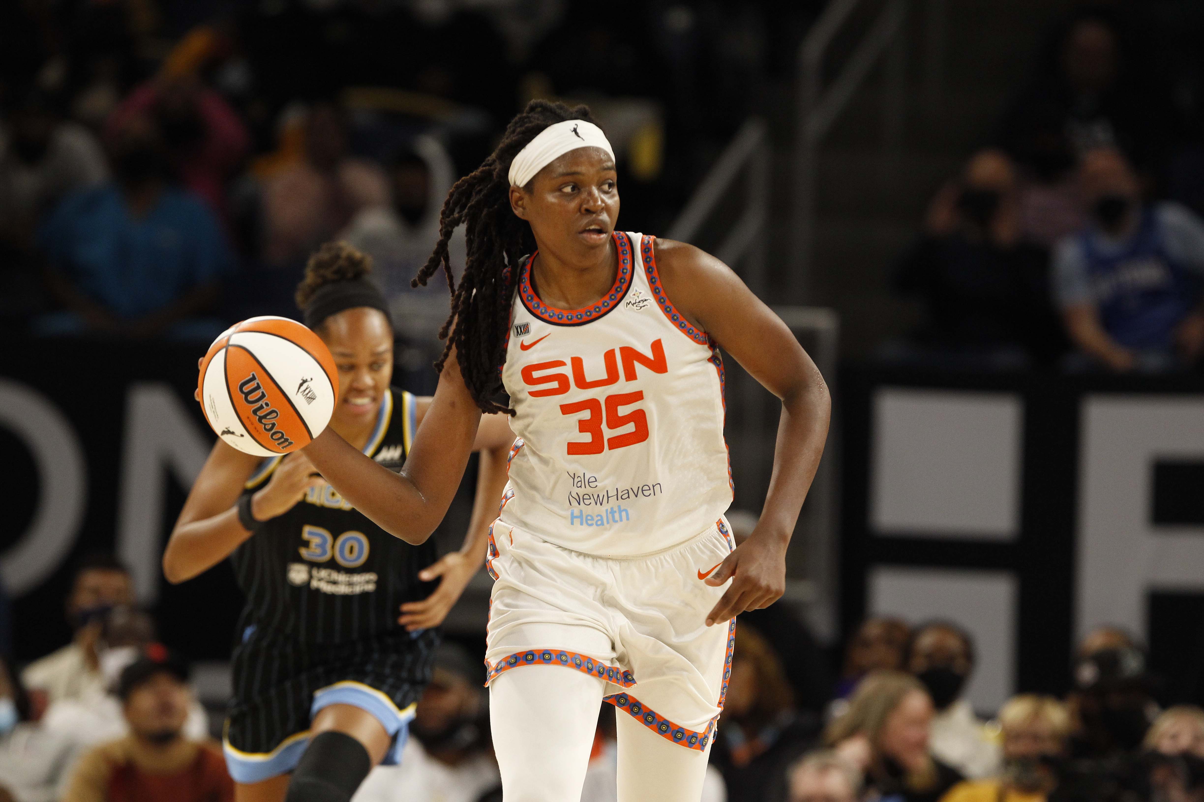 CHICAGO, IL - OCTOBER 6:  Jonquel Jones #35 of the Connecticut Sun handles the ball during the game against the Chicago Sky during Game 4 of the 2021 WNBA Semifinals on October 6, 2021 at the Wintrust Arena in Chicago, Illinois. NOTE TO USER: User expressly acknowledges and agrees that, by downloading and or using this photograph, user is consenting to the terms and conditions of the Getty Images License Agreement.  Mandatory Copyright Notice: Copyright 2021 NBAE (Photo by Kena Krutsinger/NBAE via Getty Images)