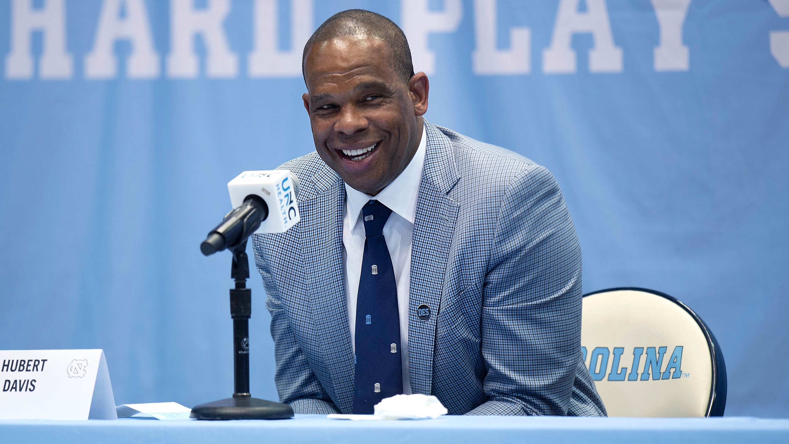 CHAPEL HILL, NC - APRIL 06: Hubert Davis speaks at a press conference introducing him as the new men's head basketball coach at the University of North Carolina at Dean E. Smith Center on April 6, 2021 in Chapel Hill, North Carolina. (Photo by Jeffrey Camarati/Getty Images) CHAPEL HILL, NC - APRIL 06: Hubert Davis speaks at a press conference introducing him as the new men's head basketball coach at the University of North Carolina at Dean E. Smith Center on April 6, 2021 in Chapel Hill, North Carolina. (Photo by Jeffrey Camarati/Getty Images)