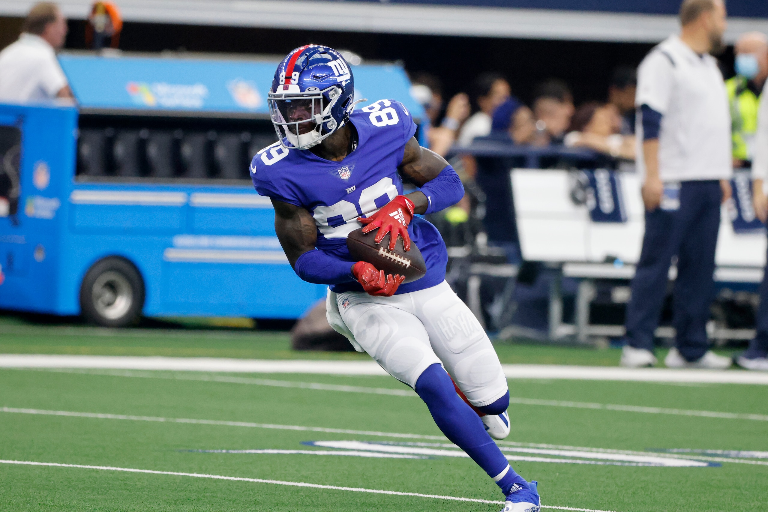 New York Giants wide receiver Kadarius Toney (89) warms up prior to playing the Dallas Cowboys during an NFL football game in Arlington, Texas, Sunday, Oct. 10, 2021. (AP Photo/Michael Ainsworth)