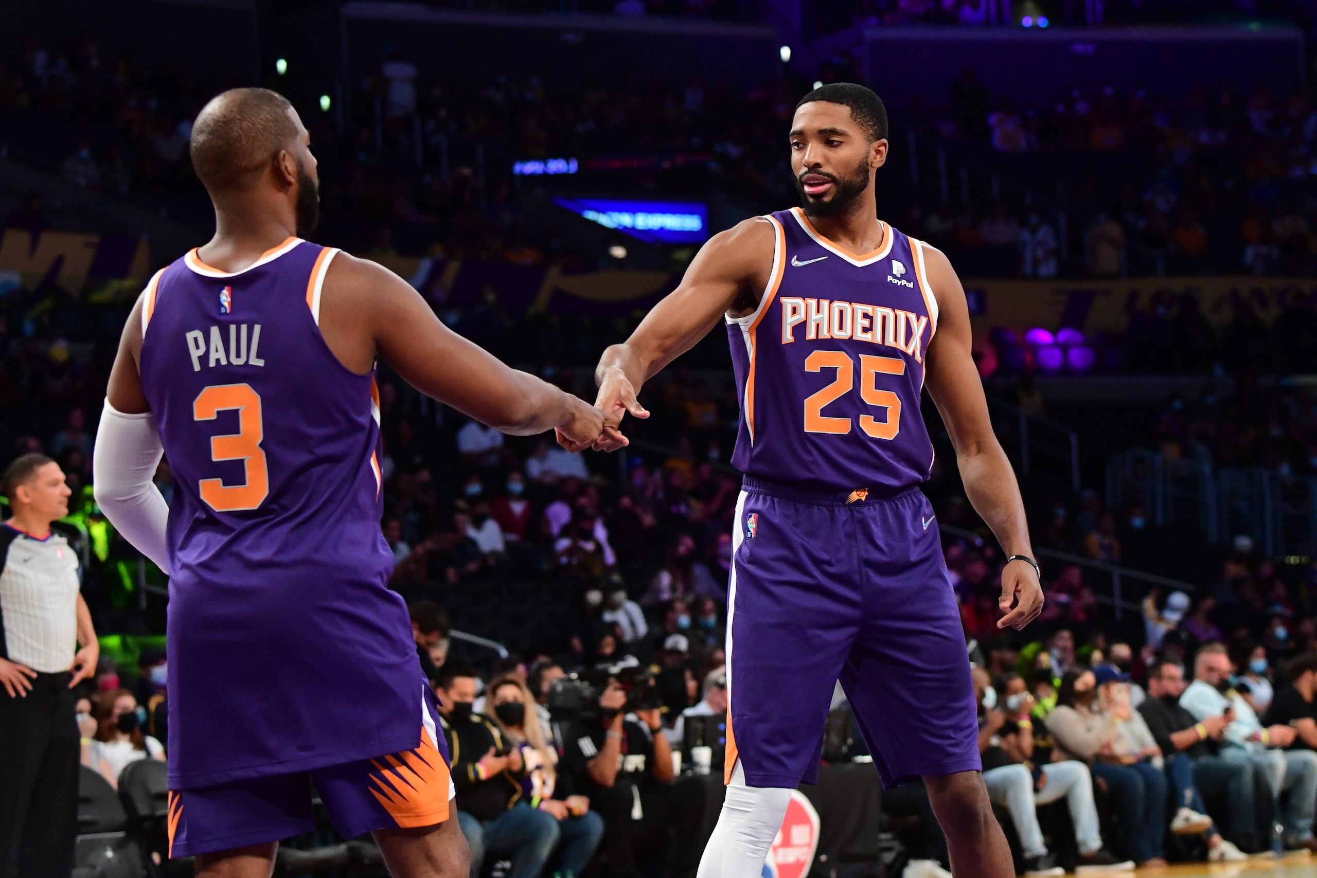 LOS ANGELES, CA - OCTOBER 10: Mikal Bridges #25 of the Phoenix Suns before the preseason game against the Los Angeles Lakers on October 10, 2021 at STAPLES Center in Los Angeles, California. NOTE TO USER: User expressly acknowledges and agrees that, by downloading and/or using this Photograph, user is consenting to the terms and conditions of the Getty Images License Agreement. Mandatory Copyright Notice: Copyright 2021 NBAE (Photo by Adam Pantozzi/NBAE via Getty Images)