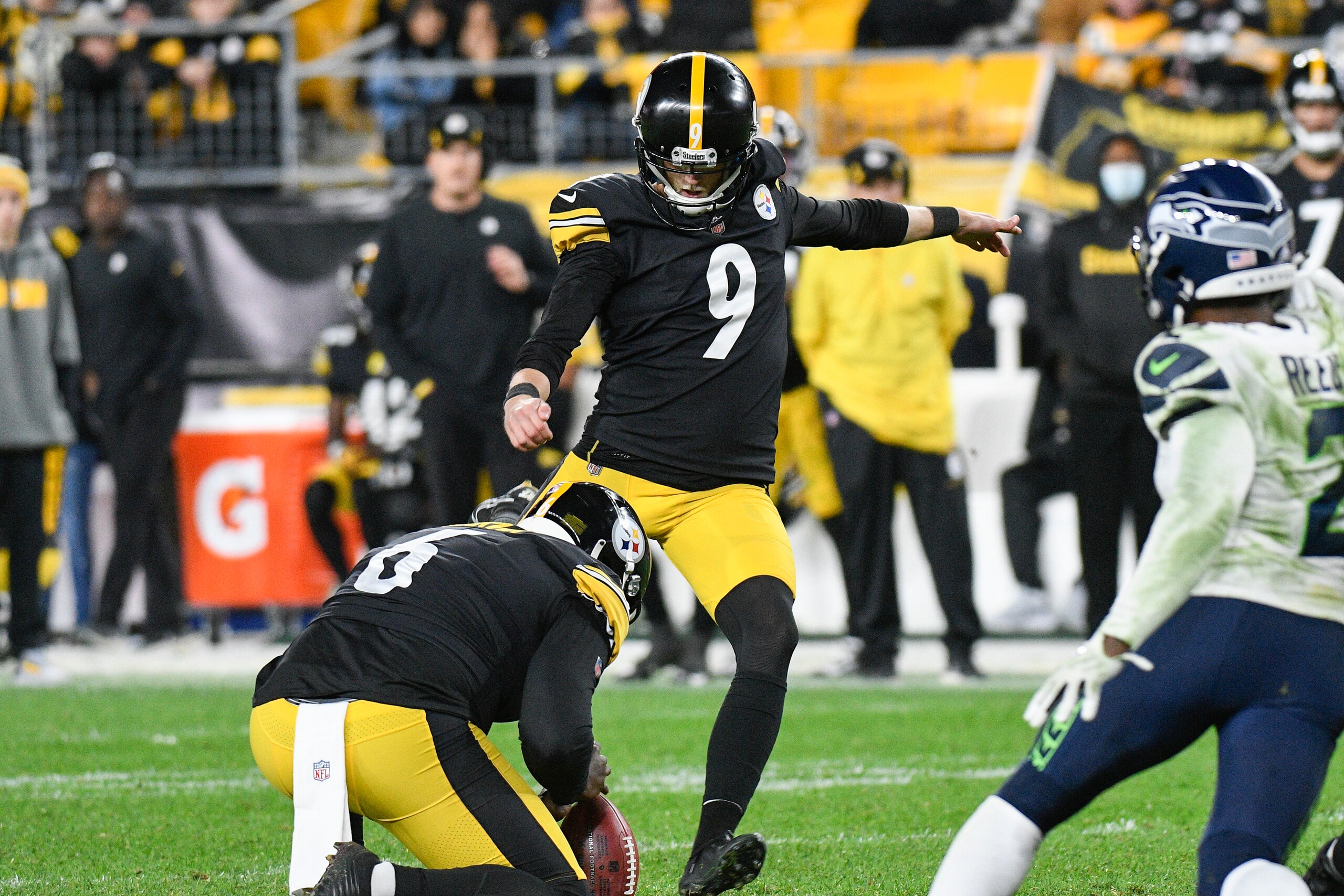 Pittsburgh Steelers kicker Chris Boswell (9) kicks a field goal against the Seattle Seahawks during the second half an NFL football game, Sunday, Oct. 17, 2021, in Pittsburgh. (AP Photo/Don Wright) Pittsburgh Steelers kicker Chris Boswell (9) kicks a field goal against the Seattle Seahawks during the second half an NFL football game, Sunday, Oct. 17, 2021, in Pittsburgh. (AP Photo/Don Wright)