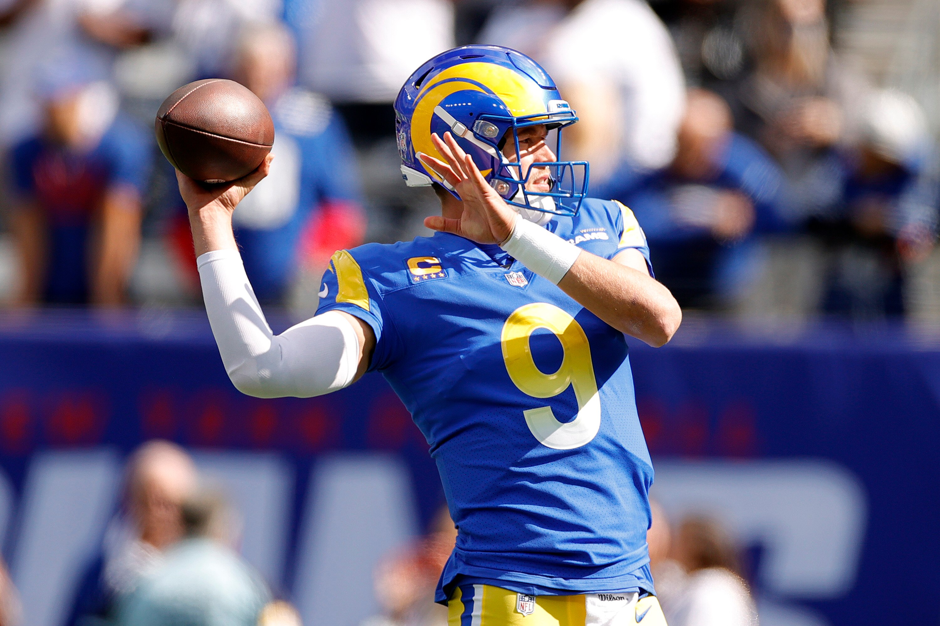 EAST RUTHERFORD, NEW JERSEY - OCTOBER 17: Matthew Stafford #9 of the Los Angeles Rams warms up before a game against the New York Giants at MetLife Stadium on October 17, 2021 in East Rutherford, New Jersey. (Photo by Sarah Stier/Getty Images)