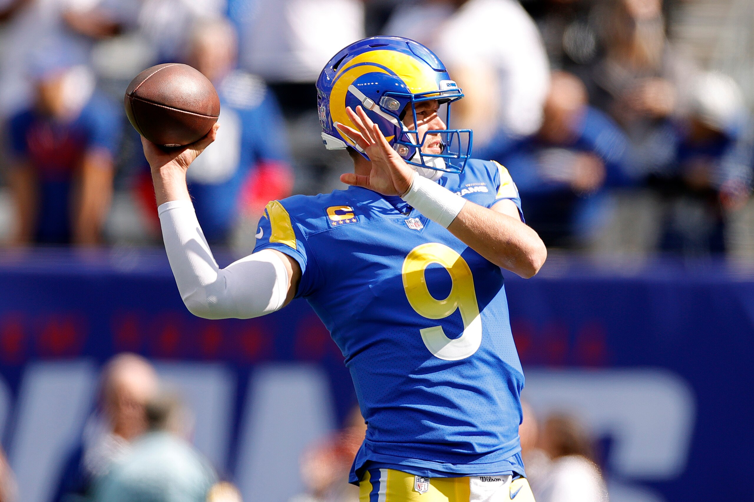 EAST RUTHERFORD, NEW JERSEY - OCTOBER 17: Matthew Stafford #9 of the Los Angeles Rams warms up before a game against the New York Giants at MetLife Stadium on October 17, 2021 in East Rutherford, New Jersey. (Photo by Sarah Stier/Getty Images)