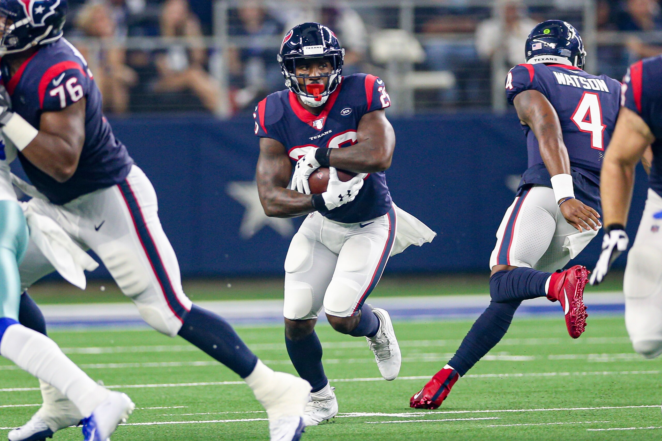 ARLINGTON, TX - AUGUST 24: Houston Texans running back Lamar Miller (26) runs with the ball and is injured during the preseason game between the Houston Texans and Dallas Cowboys on August 24, 2019 at AT&T Stadium in Arlington, TX. (Photo by Andrew Dieb/Icon Sportswire via Getty Images)