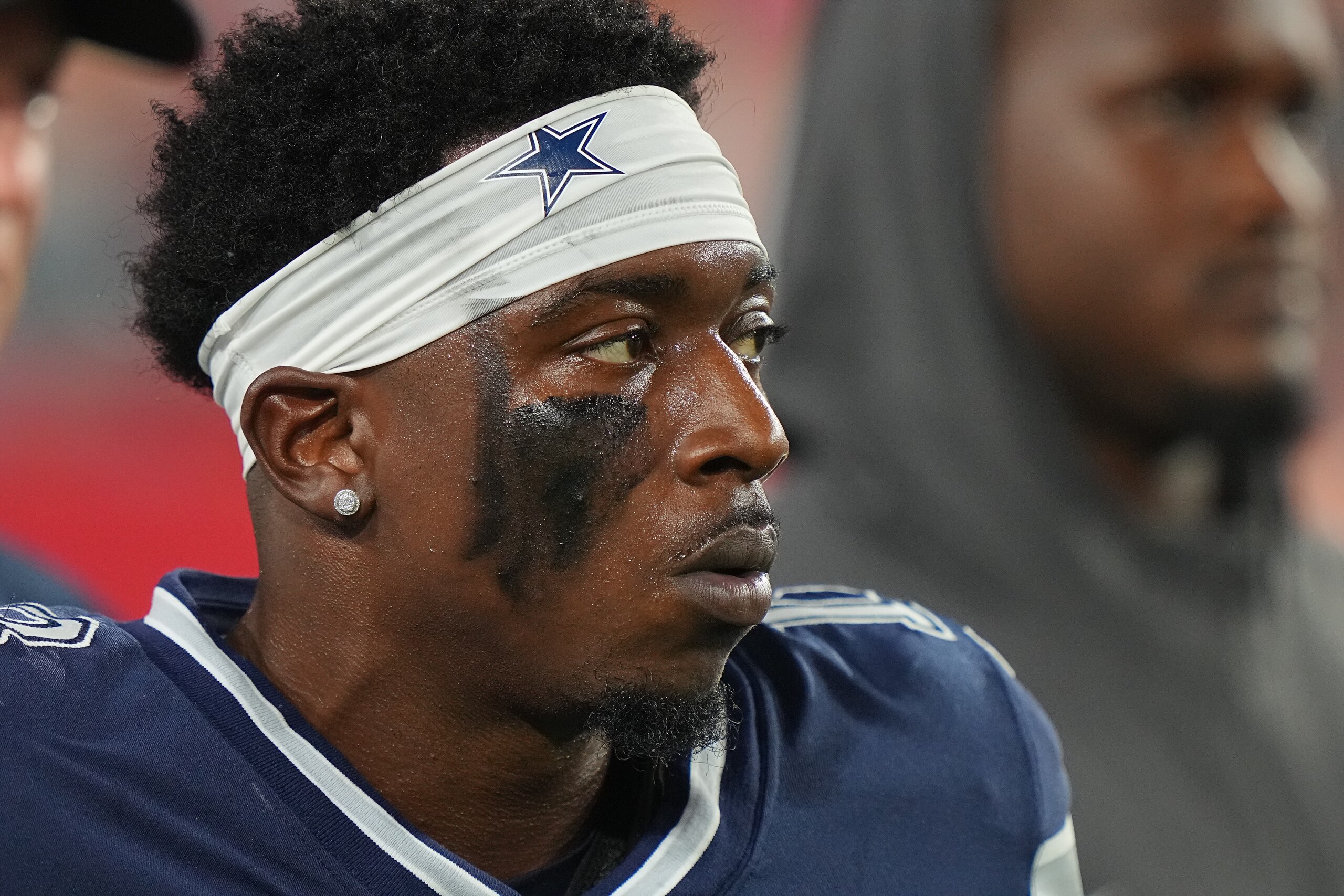Football: Closeup of Dallas Cowboys Damontae Kazee (18) with teammates during anthem before game vs Tampa Bay Buccaneers at Raymond James Stadium. Tampa, FL 9/9/2021 CREDIT: Erick W. Rasco (Photo by Erick W. Rasco/Sports Illustrated via Getty Images) (Set Number: X163788 TK1)