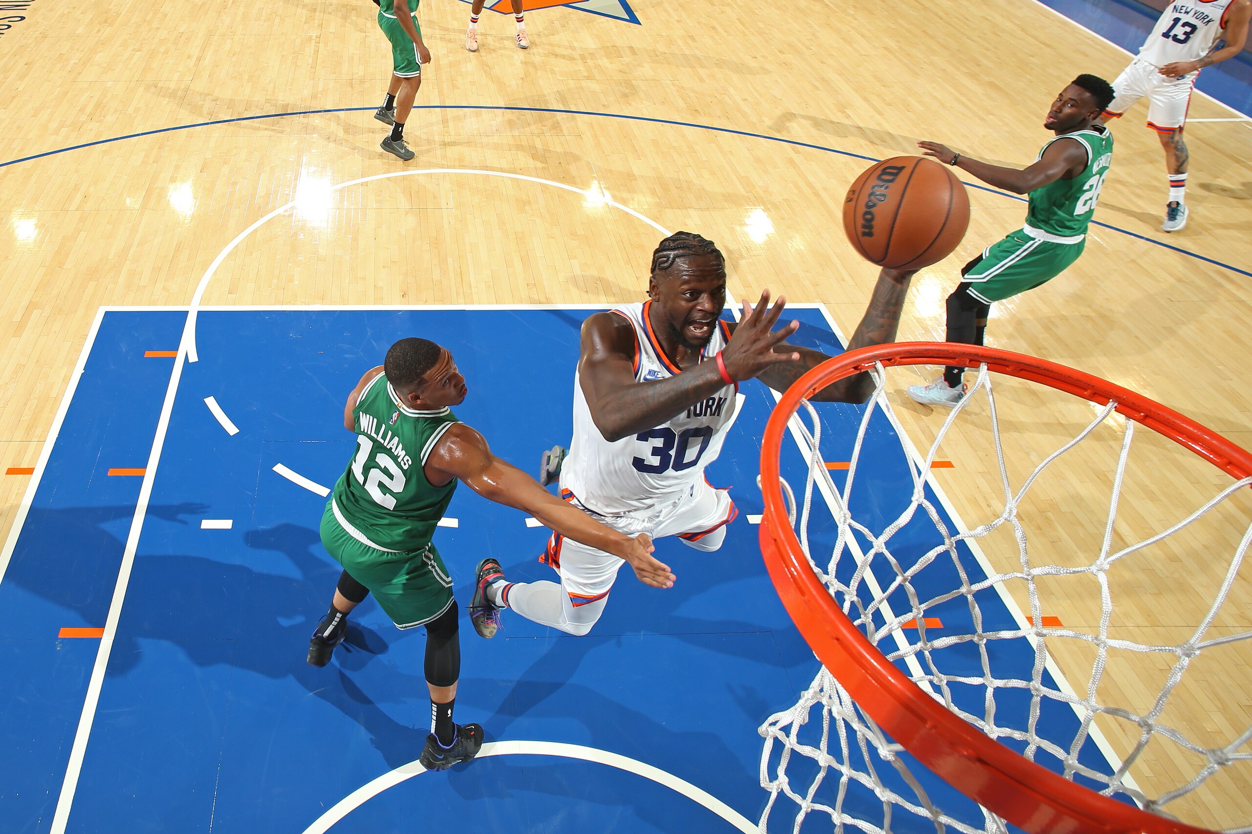 NEW YORK, NY - OCTOBER 20: Julius Randle #30 of the New York Knicks shoots the ball against the Boston Celtics on October 20, 2021 at Madison Square Garden in New York, New York. NOTE TO USER: User expressly acknowledges and agrees that, by downloading and/or using this Photograph, user is consenting to the terms and conditions of the Getty Images License Agreement. Mandatory Copyright Notice: Copyright 2021 NBAE (Photo by Nathaniel S. Butler/NBAE via Getty Images)