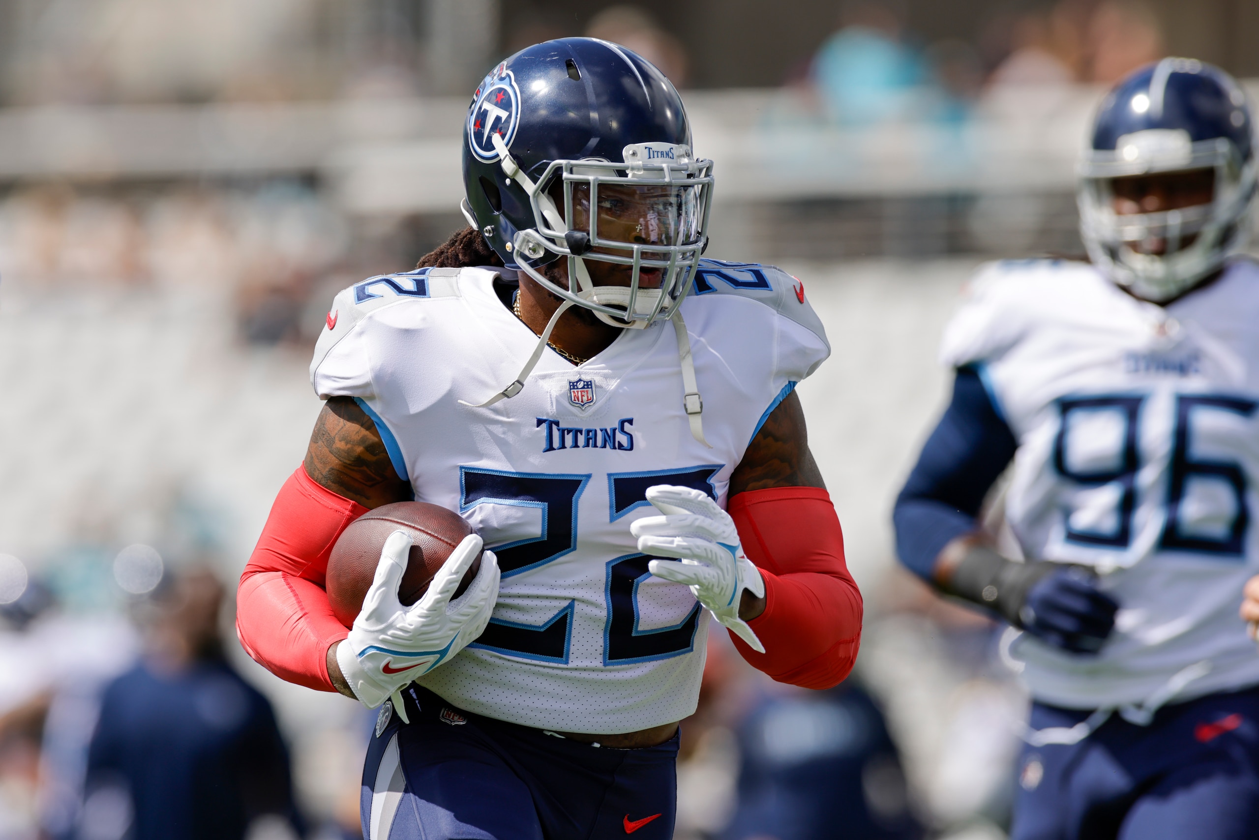 JACKSONVILLE, FL - OCTOBER 10: Tennessee Titans running back Derrick Henry (22) during the game between the Tennessee Titans and the Jacksonville Jaguars on October 10, 2021 at TIAA Bank Field in Jacksonville, Fl. (Photo by David Rosenblum/Icon Sportswire via Getty Images)