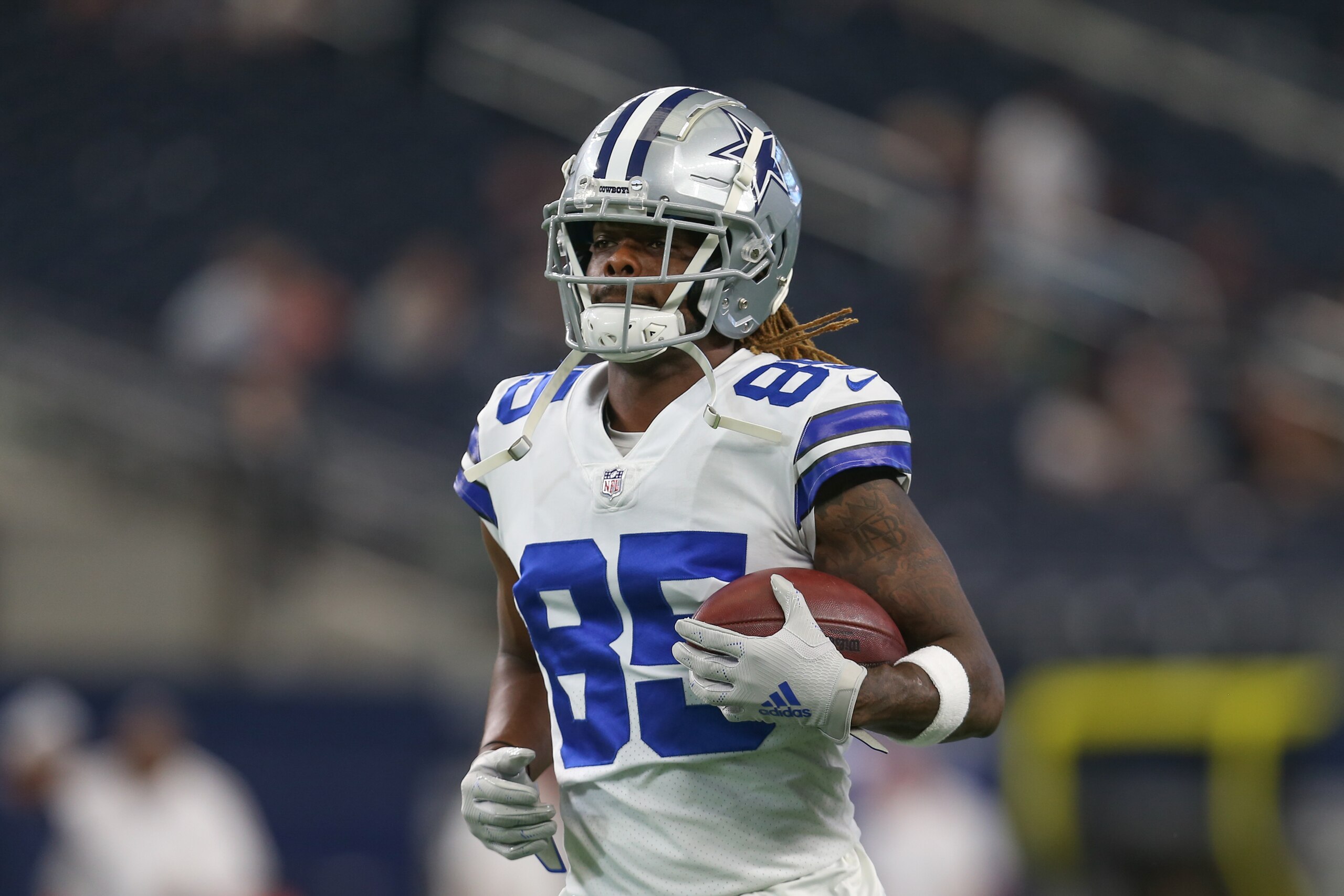 ARLINGTON, TX - AUGUST 21: Dallas Cowboys wide receiver Noah Brown (85) carries the ball during the game between the Dallas Cowboys and the Houston Texans on August 21, 2021 at AT&T Stadium in Arlington, TX. (Photo by George Walker/Icon Sportswire via Getty Images)