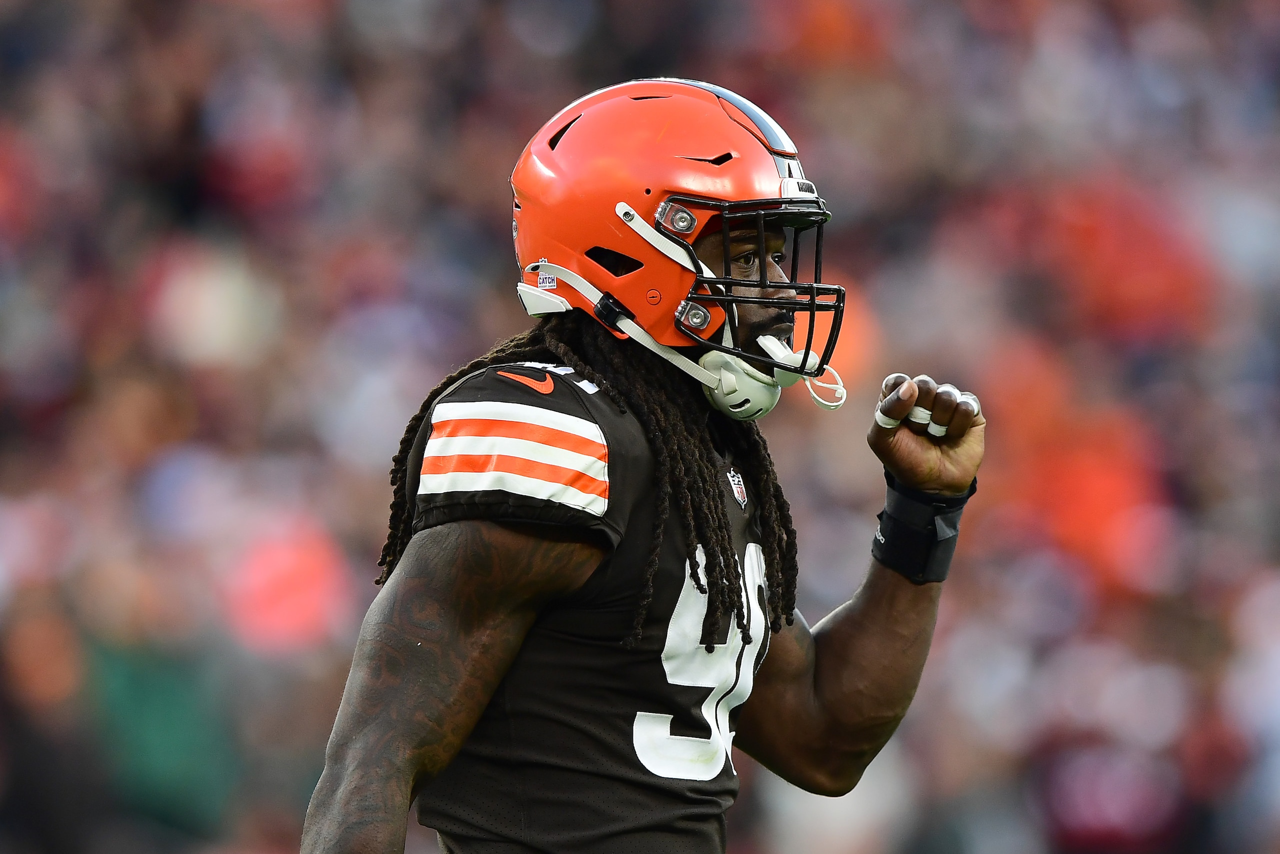 CLEVELAND, OHIO - OCTOBER 17: Jadeveon Clowney #90 of the Cleveland Browns celebrates fourth down for the Arizona Cardinals during the third quarter at FirstEnergy Stadium on October 17, 2021 in Cleveland, Ohio. (Photo by Emilee Chinn/Getty Images)