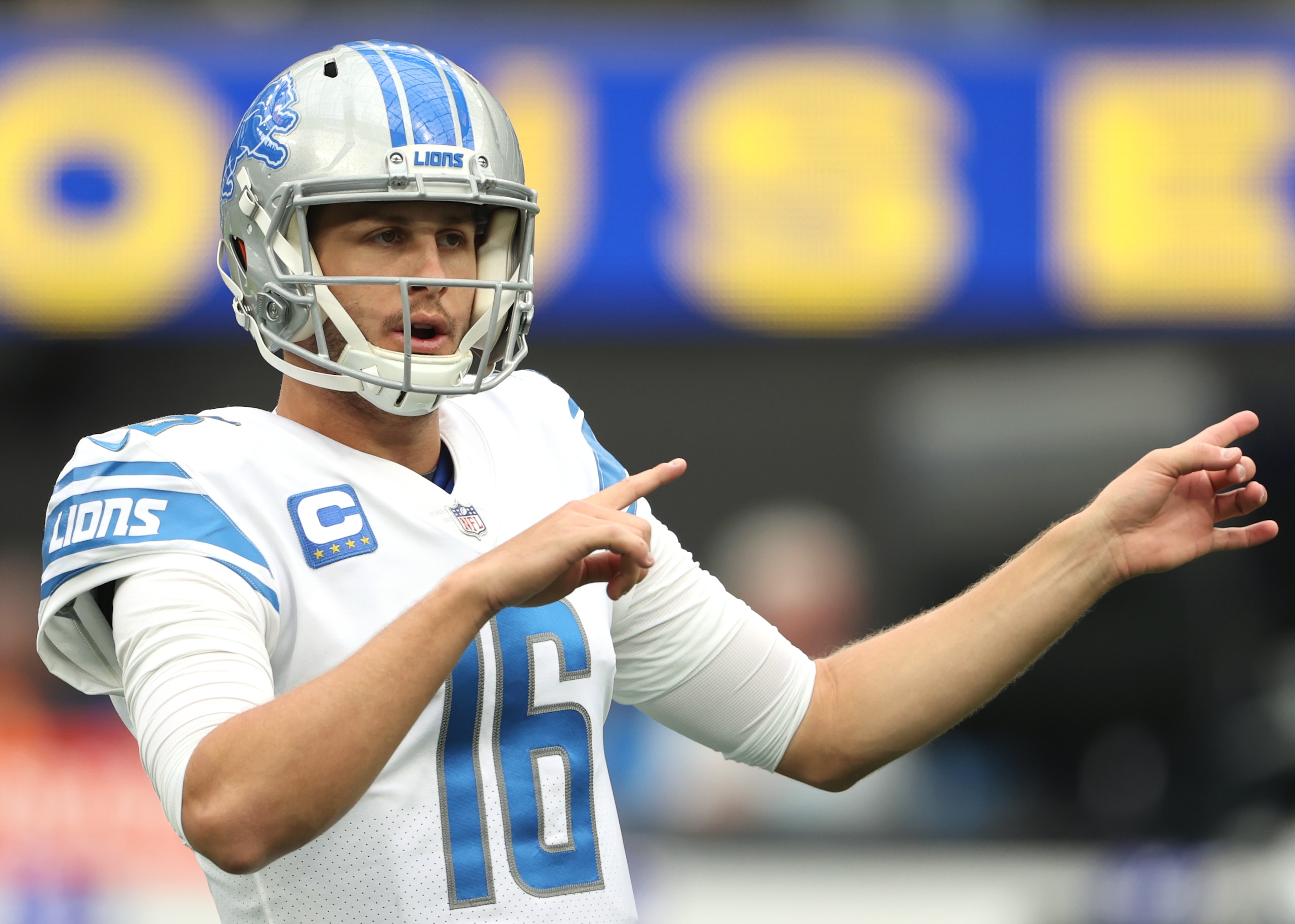 INGLEWOOD, CALIFORNIA - OCTOBER 24: Jared Goff #16 of the Detroit Lions warms up before the game against the Los Angeles Rams at SoFi Stadium on October 24, 2021 in Inglewood, California. (Photo by Sean M. Haffey/Getty Images)