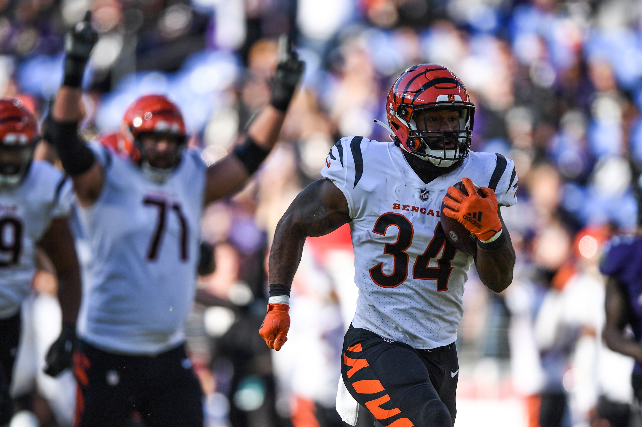 Cincinnati Bengals running back Samaje Perine (34) runs the ball during the fourth quarter for a touchdown in an NFL football game against the Baltimore Ravens, Sunday, Oct. 24, 2021, in Baltimore. (AP Photo/Terrance Williams) Cincinnati Bengals running back Samaje Perine (34) runs the ball during the fourth quarter for a touchdown in an NFL football game against the Baltimore Ravens, Sunday, Oct. 24, 2021, in Baltimore. (AP Photo/Terrance Williams)