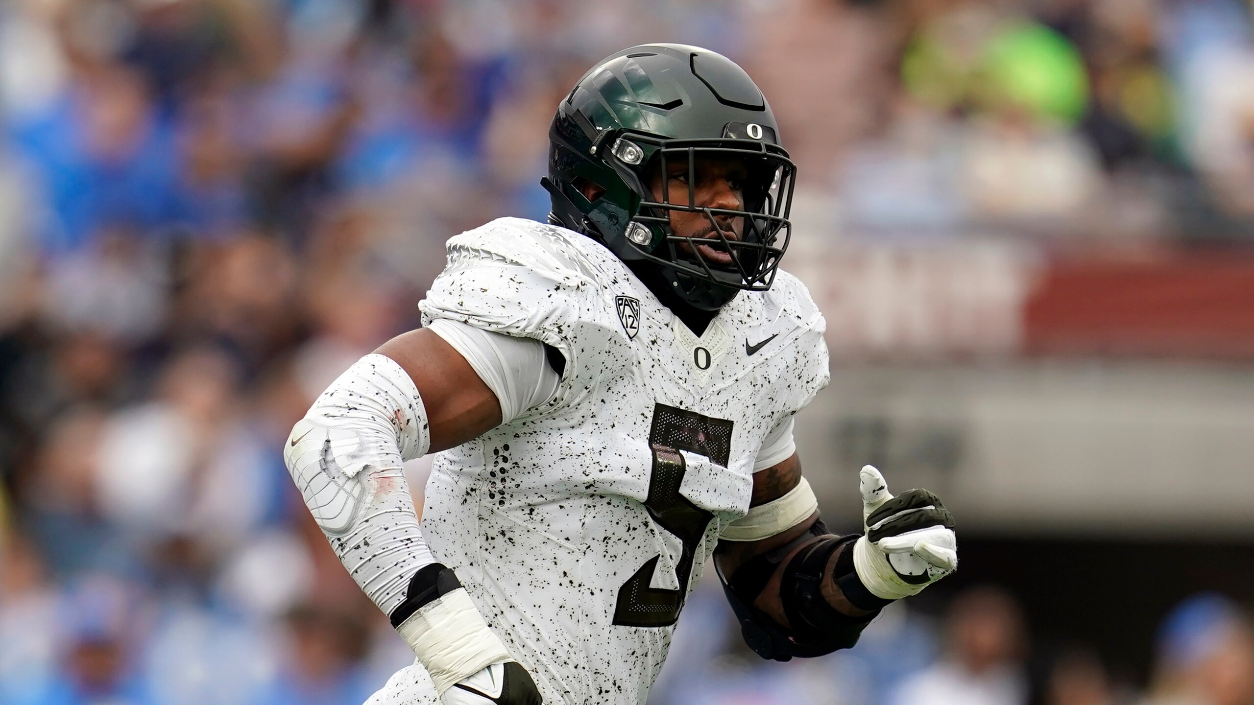 Oregon defensive end Kayvon Thibodeaux (5) defends during an NCAA college football game against UCLA Saturday, Oct. 23, 2021, in Pasadena, Calif. (AP Photo/Marcio Jose Sanchez)