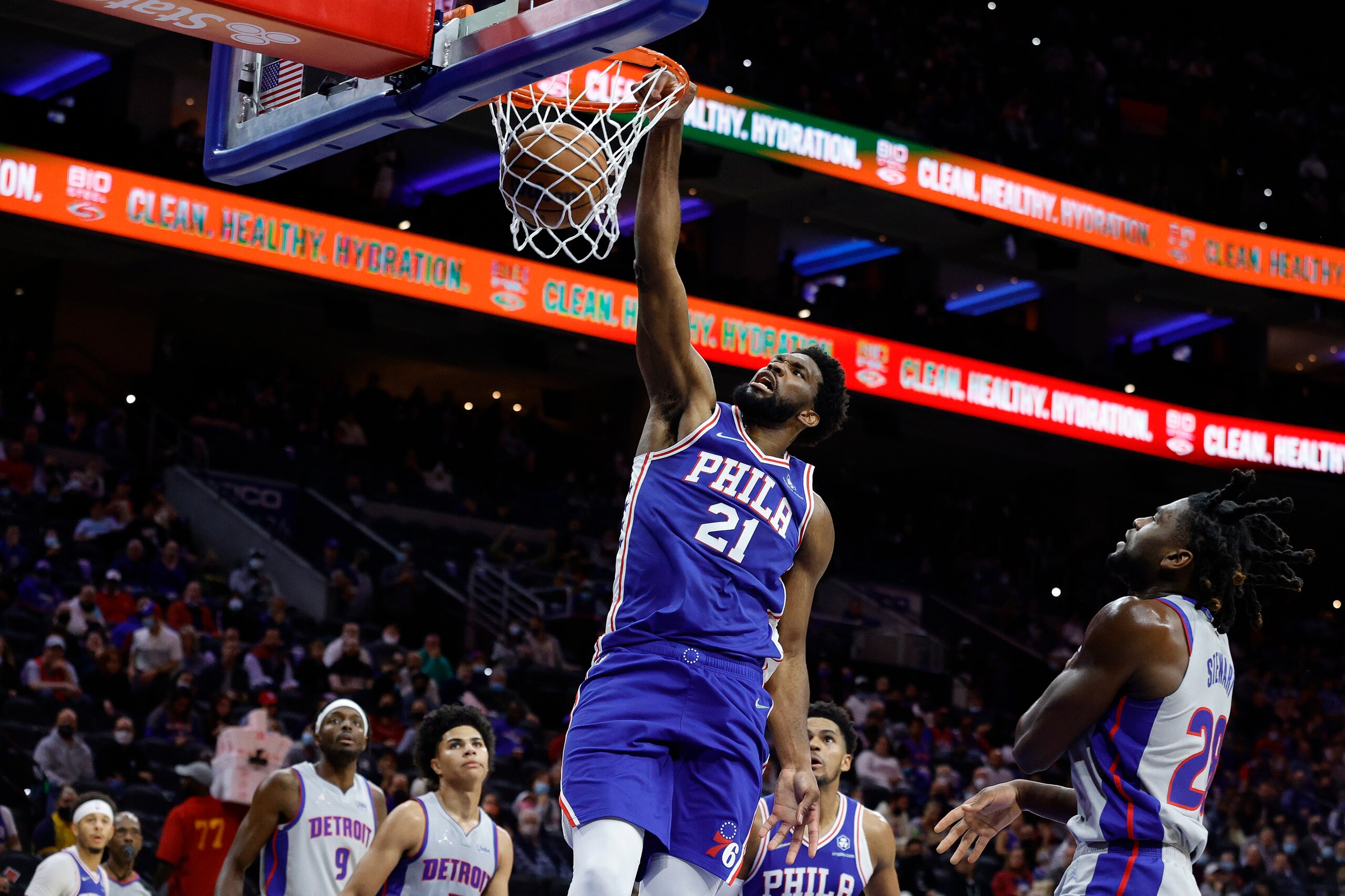 PHILADELPHIA, PENNSYLVANIA - OCTOBER 28: Joel Embiid #21 of the Philadelphia 76ers dunks during the first quarter against the Detroit Pistons at Wells Fargo Center on October 28, 2021 in Philadelphia, Pennsylvania. NOTE TO USER: User expressly acknowledges and agrees that, by downloading and or using this photograph, User is consenting to the terms and conditions of the Getty Images License Agreement. (Photo by Tim Nwachukwu/Getty Images)