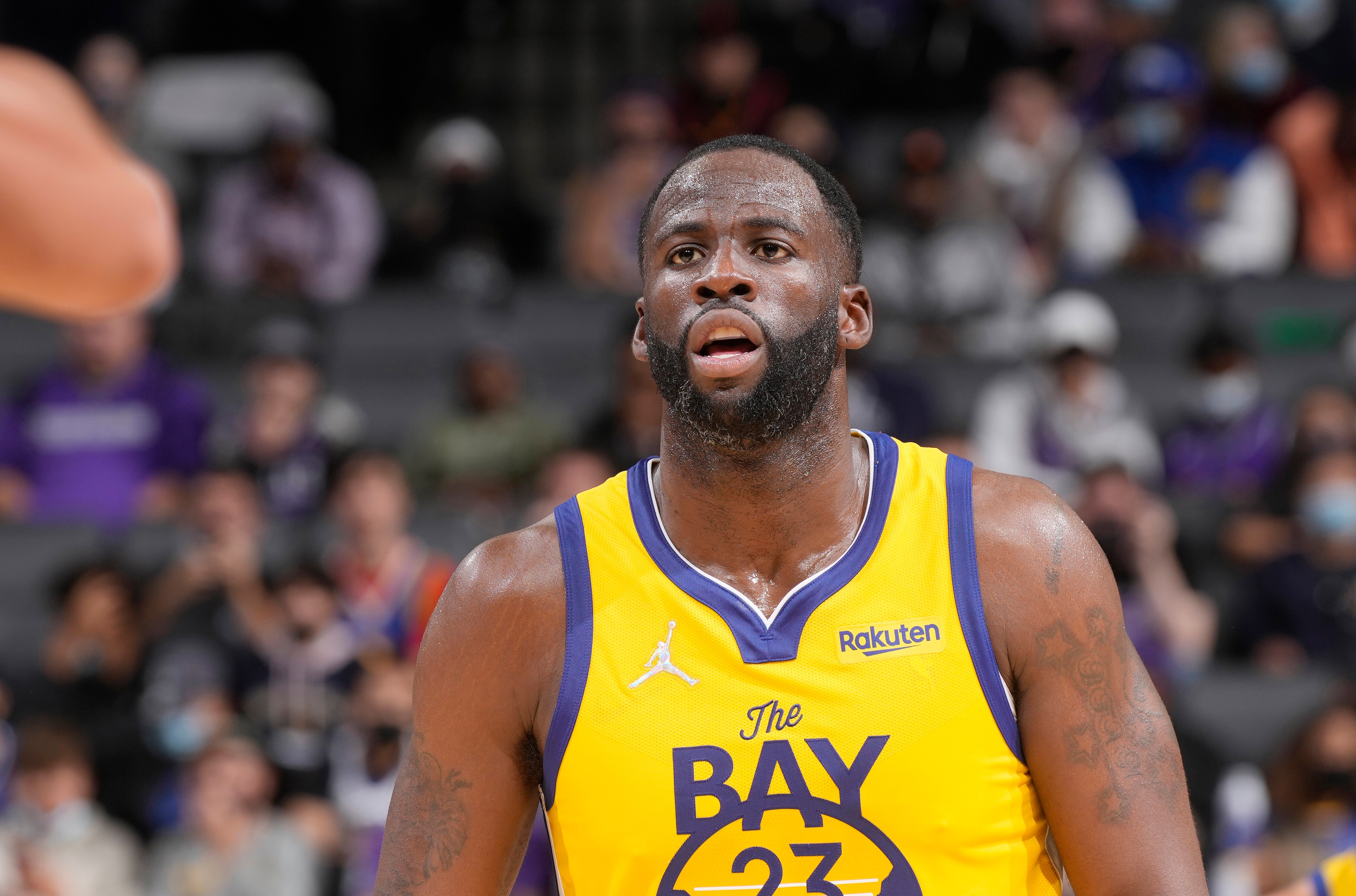 SACRAMENTO, CA - OCTOBER 24: Draymond Green #23 of the Golden State Warriors looks on during the game against the Sacramento Kings on October 24, 2021 at Golden 1 Center in Sacramento, California. NOTE TO USER: User expressly acknowledges and agrees that, by downloading and or using this photograph, User is consenting to the terms and conditions of the Getty Images Agreement. Mandatory Copyright Notice: Copyright 2021 NBAE (Photo by Rocky Widner/NBAE via Getty Images)