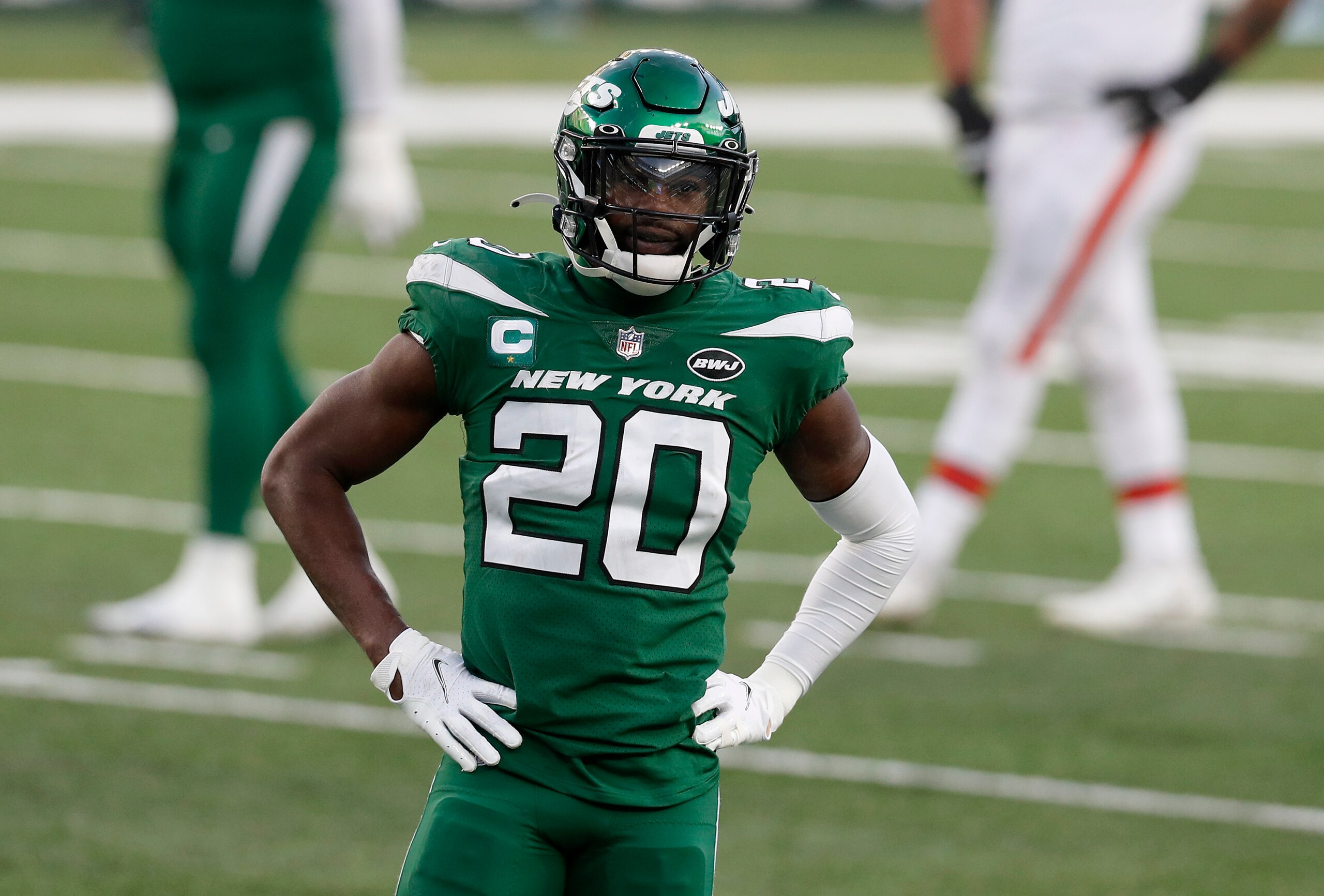 EAST RUTHERFORD, NEW JERSEY - DECEMBER 27: (NEW YORK DAILIES OUT)  Marcus Maye #20 of the New York Jets in action against the Cleveland Browns at MetLife Stadium on December 27, 2020 in East Rutherford, New Jersey. The Jets defeated the Browns 23-16. (Photo by Jim McIsaac/Getty Images)
