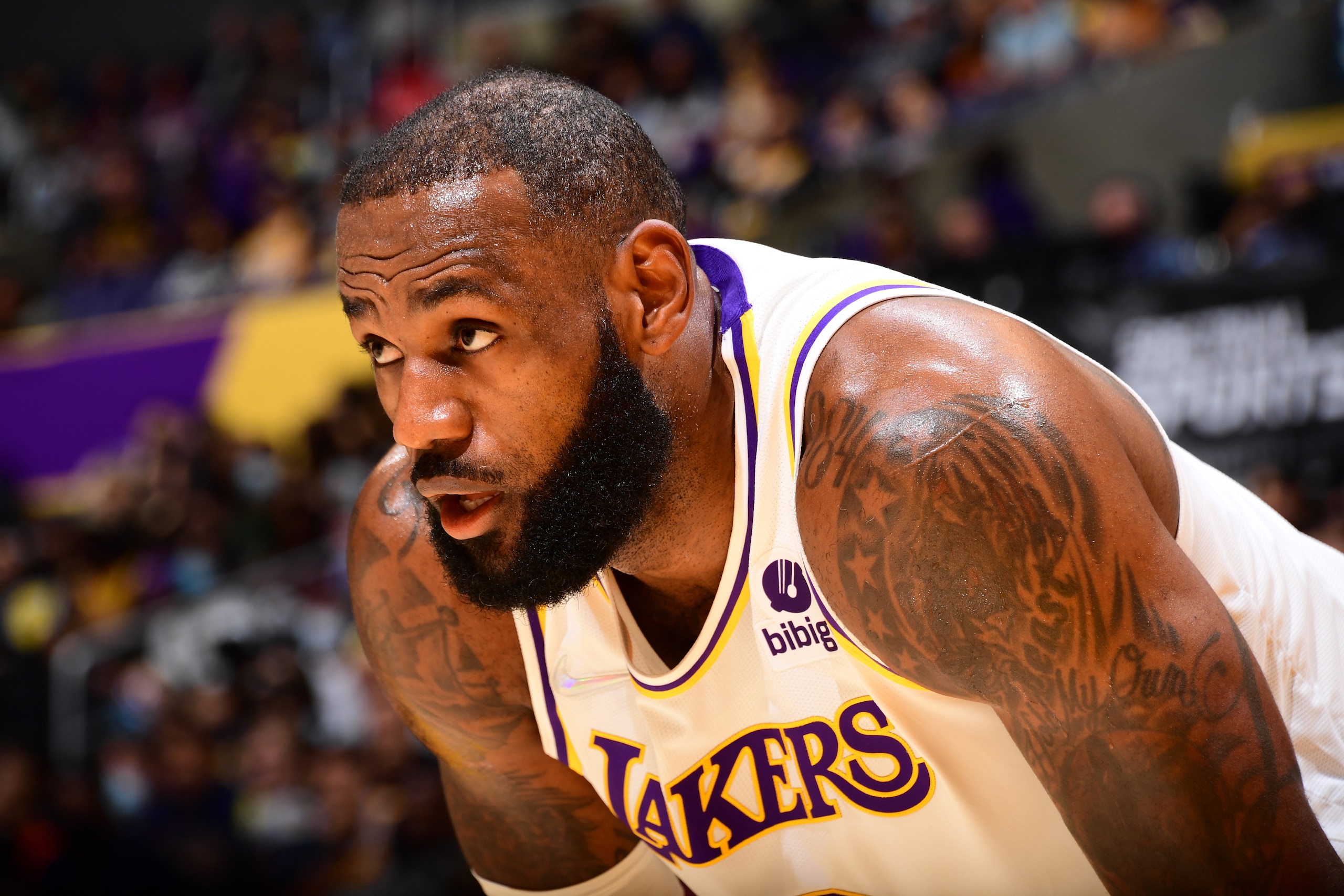 LOS ANGELES, CA - OCTOBER 31: LeBron James #6 of the Los Angeles Lakers looks on during the game against the Houston Rockets on October 31, 2021 at STAPLES Center in Los Angeles, California. NOTE TO USER: User expressly acknowledges and agrees that, by downloading and/or using this Photograph, user is consenting to the terms and conditions of the Getty Images License Agreement. Mandatory Copyright Notice: Copyright 2021 NBAE (Photo by Adam Pantozzi/NBAE via Getty Images) LOS ANGELES, CA - OCTOBER 31: LeBron James #6 of the Los Angeles Lakers looks on during the game against the Houston Rockets on October 31, 2021 at STAPLES Center in Los Angeles, California. NOTE TO USER: User expressly acknowledges and agrees that, by downloading and/or using this Photograph, user is consenting to the terms and conditions of the Getty Images License Agreement. Mandatory Copyright Notice: Copyright 2021 NBAE (Photo by Adam Pantozzi/NBAE via Getty Images)