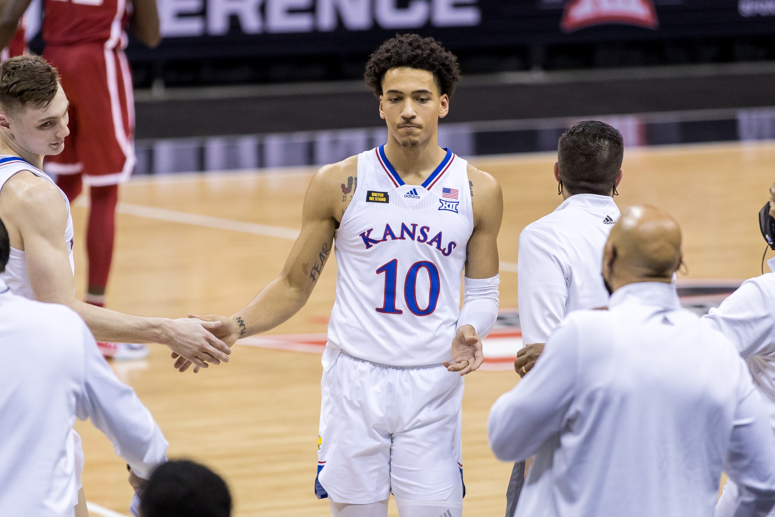 KANSAS CITY, MO - MARCH 11: Kansas Jayhawks forward Jalen Wilson (10) leaves play during the first half against the Oklahoma Sooners on March 11th, 2021 at the T Mobile Center in Kansas City, Missouri. (Photo by William Purnell/Icon Sportswire via Getty Images) KANSAS CITY, MO - MARCH 11: Kansas Jayhawks forward Jalen Wilson (10) leaves play during the first half against the Oklahoma Sooners on March 11th, 2021 at the T Mobile Center in Kansas City, Missouri. (Photo by William Purnell/Icon Sportswire via Getty Images)