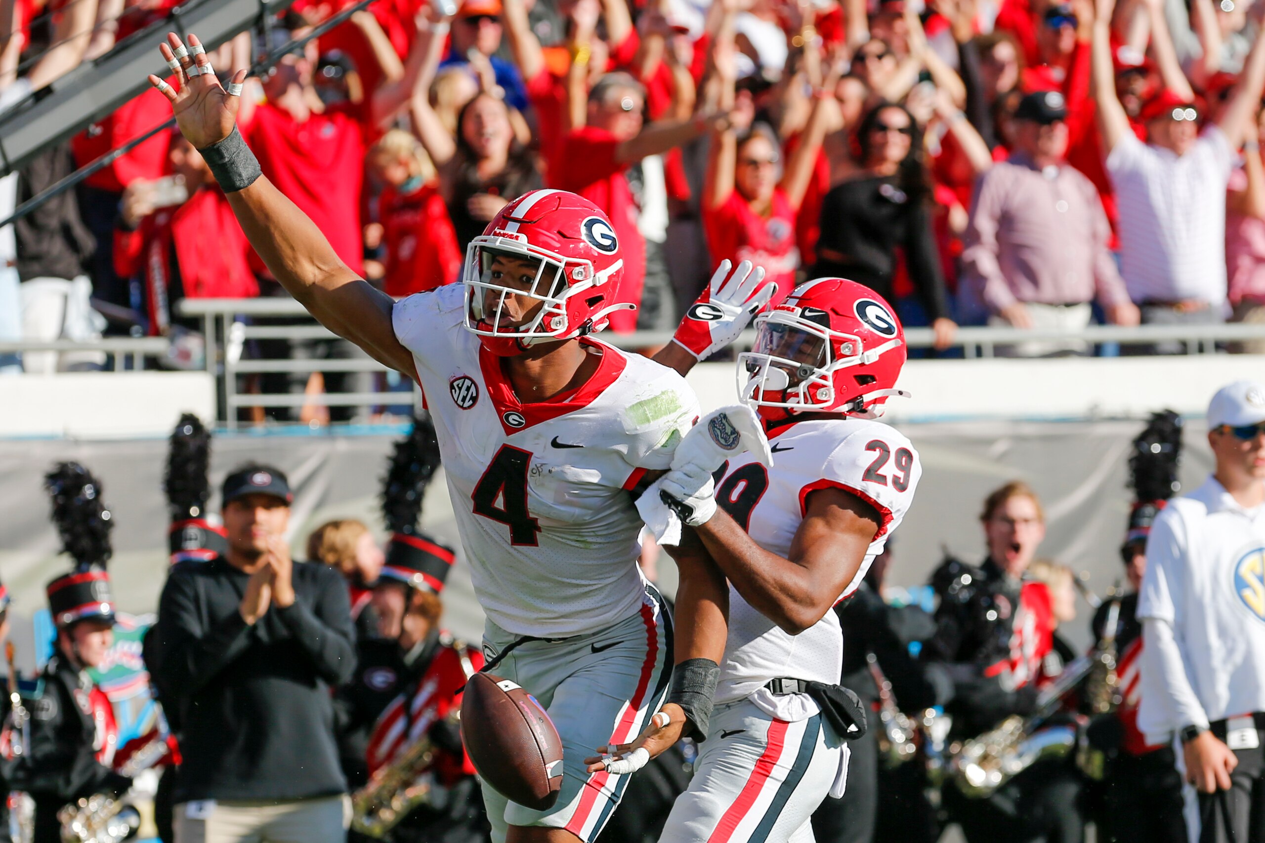 JACKSONVILLE, FL - OCTOBER 30: Georgia Bulldogs linebacker Nolan Smith (4) and Georgia Bulldogs defensive back Christopher Smith (29) reacts after a play during the game between the Georgia Bulldogs and the Florida Gators on October 30, 2021 at TIAA Bank Field in Jacksonville, Fl. (Photo by David Rosenblum/Icon Sportswire via Getty Images)