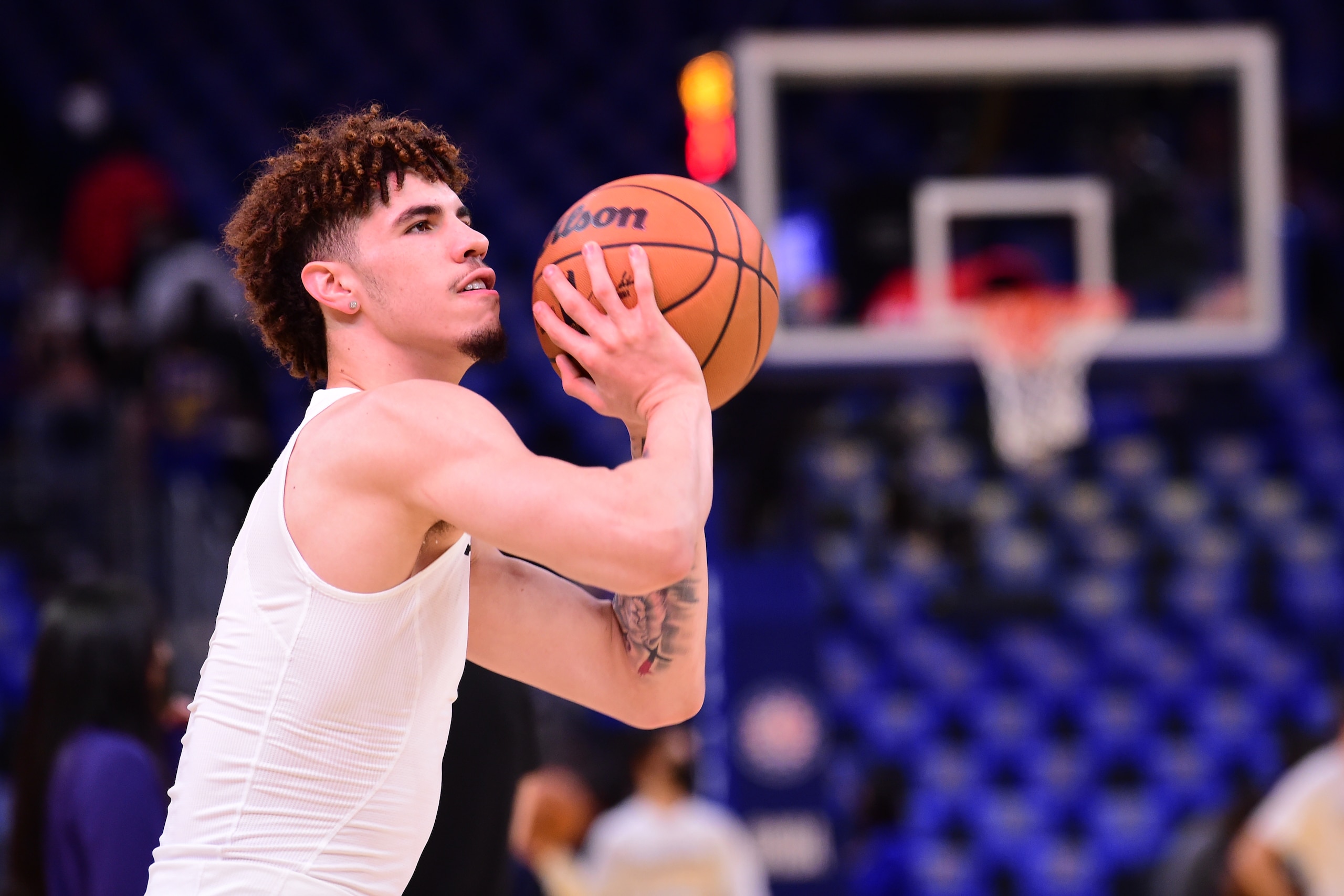 SAN FRANCISCO, CA - NOVEMBER 3: LaMelo Ball #2 of the Charlotte Hornets warms up prior to the game against the Golden State Warriors on November 3, 2021 at Chase Center in San Francisco, California. NOTE TO USER: User expressly acknowledges and agrees that, by downloading and or using this photograph, user is consenting to the terms and conditions of Getty Images License Agreement. Mandatory Copyright Notice: Copyright 2021 NBAE (Photo by Noah Graham/NBAE via Getty Images)