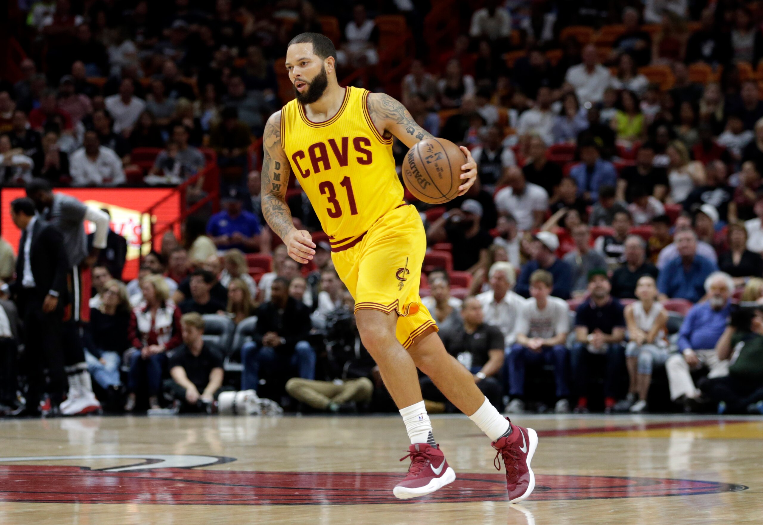 Cleveland Cavaliers guard Deron Williams (31) drives to the basket during the first half of an NBA basketball game against the Miami Heat, Saturday, March 4, 2017, in Miami. (AP Photo/Lynne Sladky)