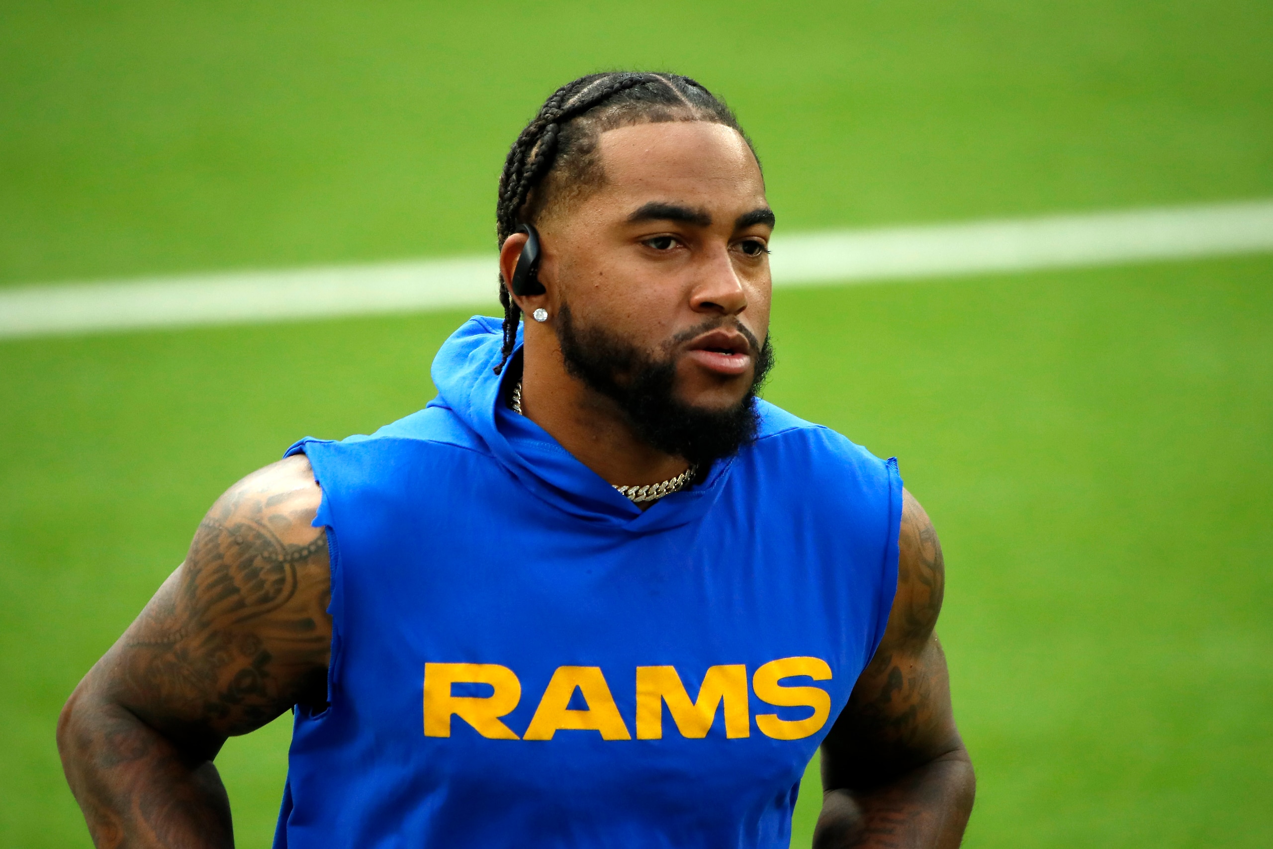 INGLEWOOD, CALIFORNIA - OCTOBER 24: DeSean Jackson #1 of the Los Angeles Rams warms up prior to the game against the Detroit Lions at SoFi Stadium on October 24, 2021 in Inglewood, California. (Photo by Katelyn Mulcahy/Getty Images)