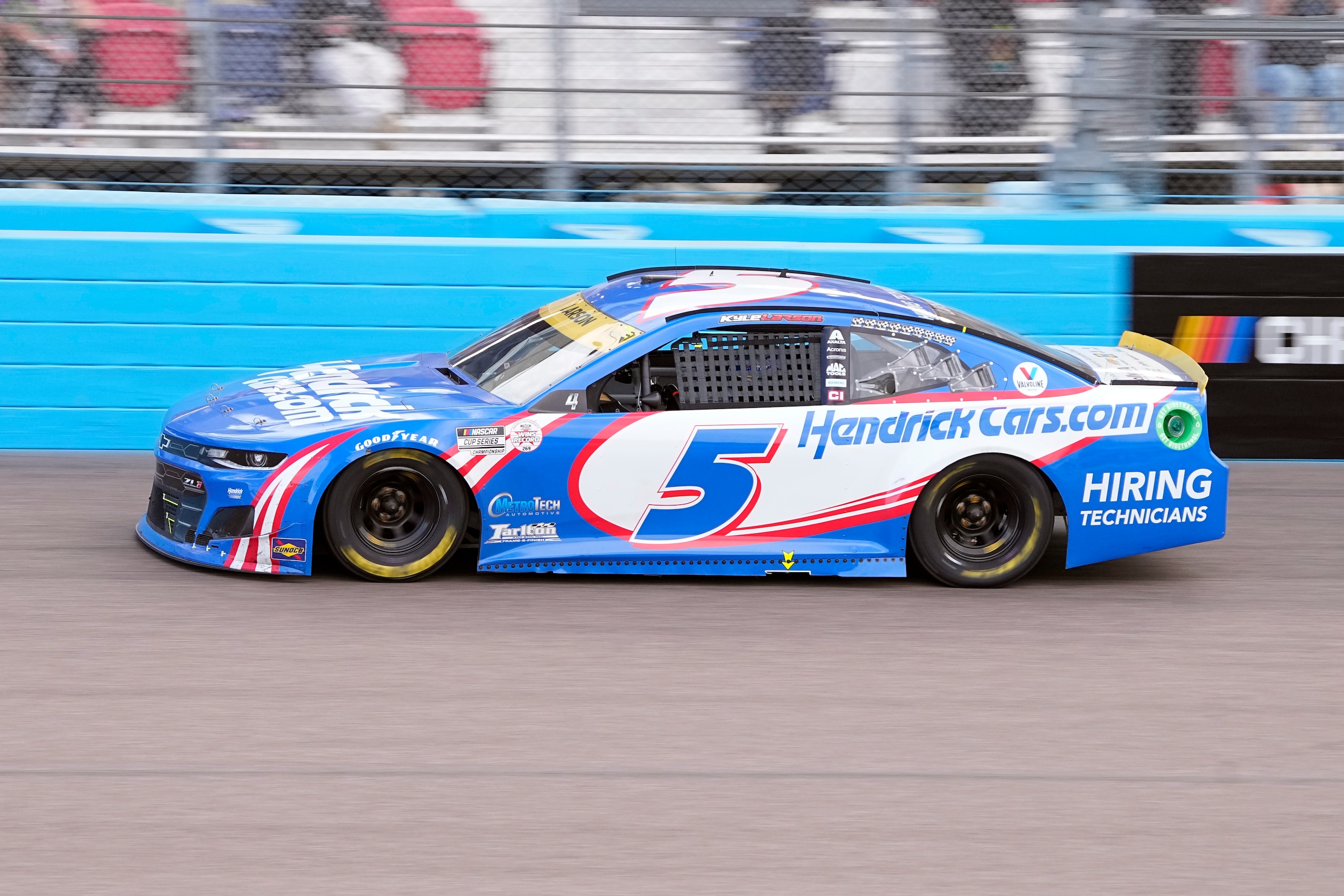 Kyle Larson during the NASCAR Cup Series auto race on Sunday, Nov. 7, 2021, in Avondale, Ariz. (AP Photo/Rick Scuteri)