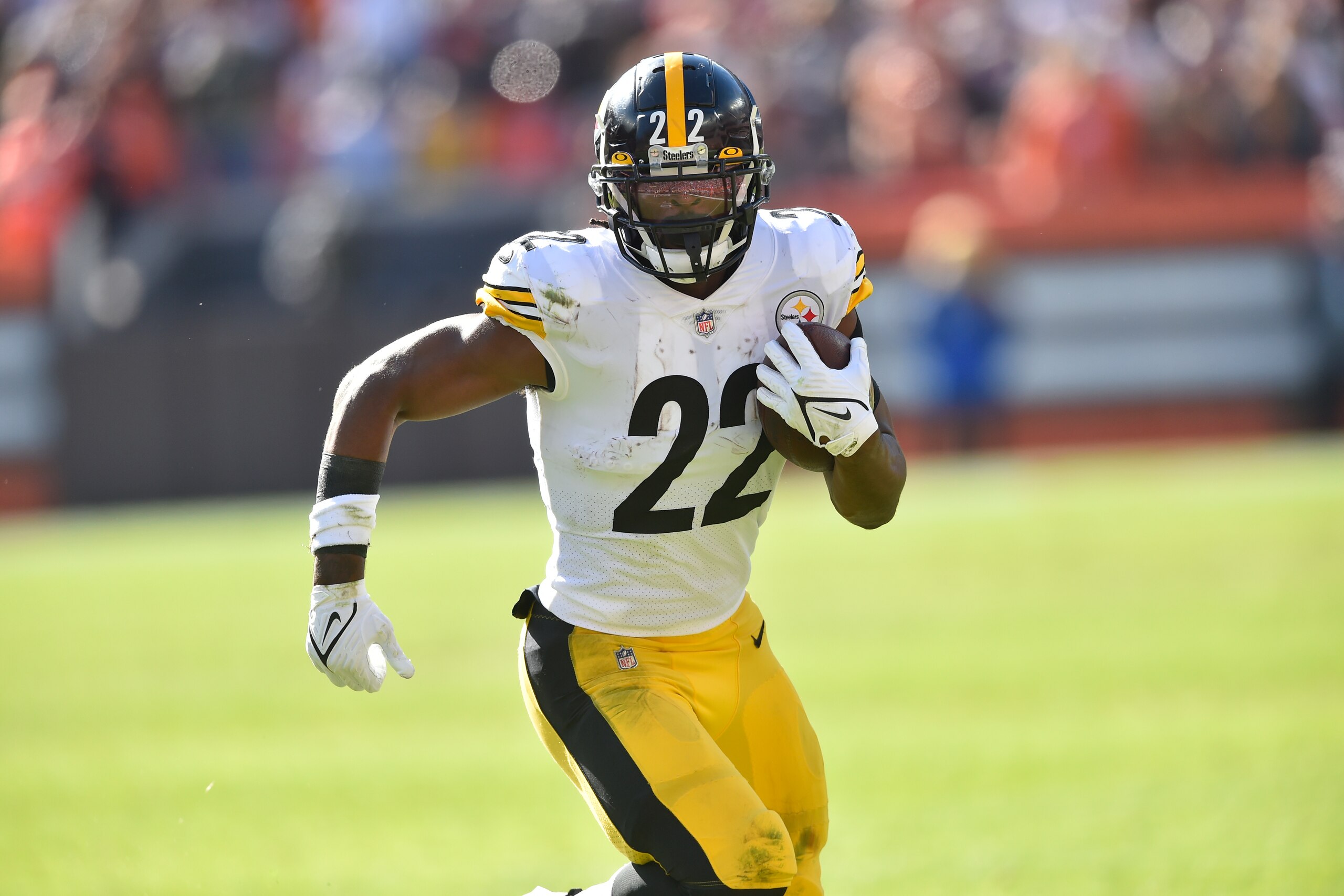 Pittsburgh Steelers running back Najee Harris runs with the ball during an NFL football game against the Cleveland Browns, Sunday, Oct. 31, 2021, in Cleveland. The Steelers won 15-10. (AP Photo/David Richard)