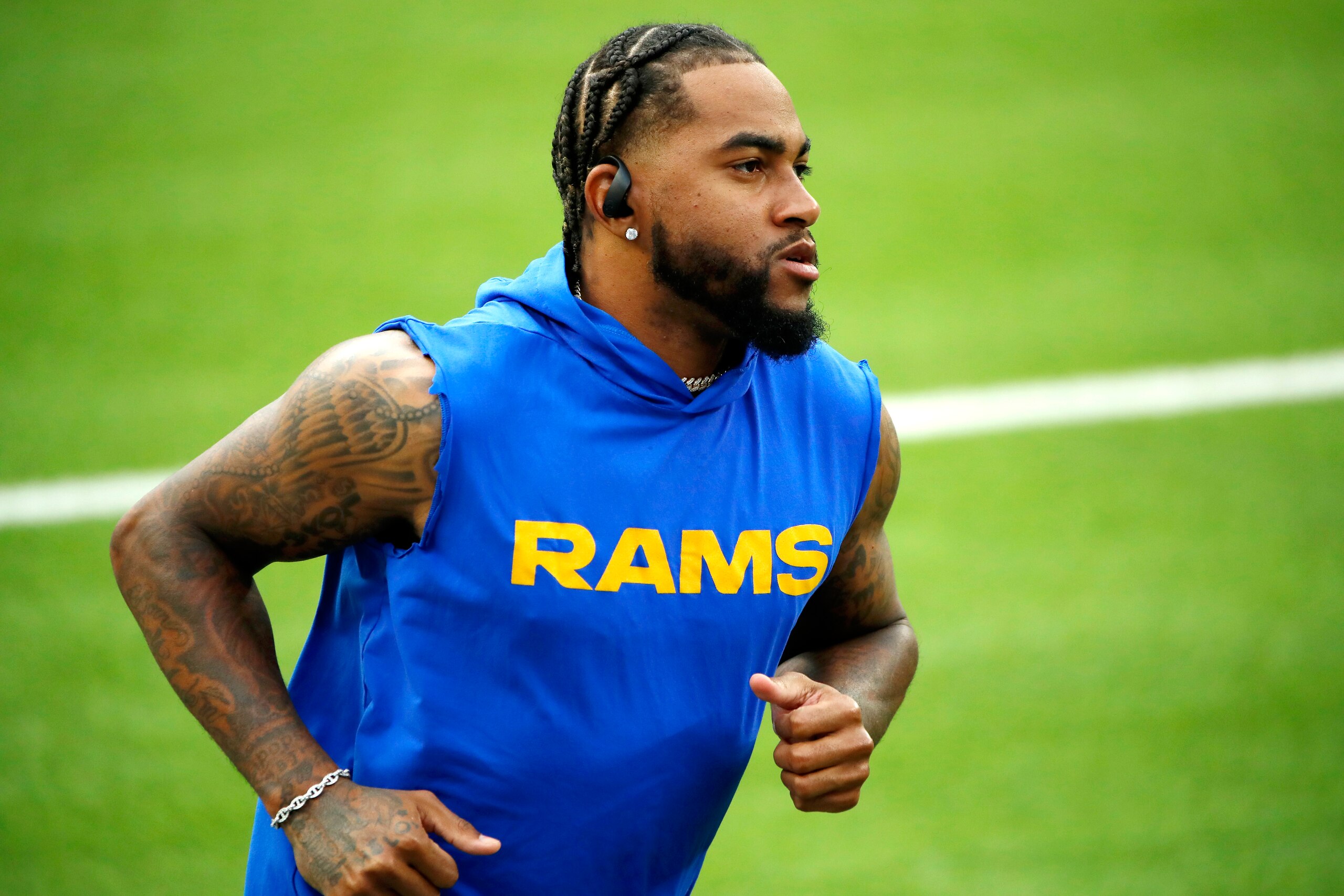 INGLEWOOD, CALIFORNIA - OCTOBER 24: DeSean Jackson #1 of the Los Angeles Rams warms up prior to the game against the Detroit Lions at SoFi Stadium on October 24, 2021 in Inglewood, California. (Photo by Katelyn Mulcahy/Getty Images)