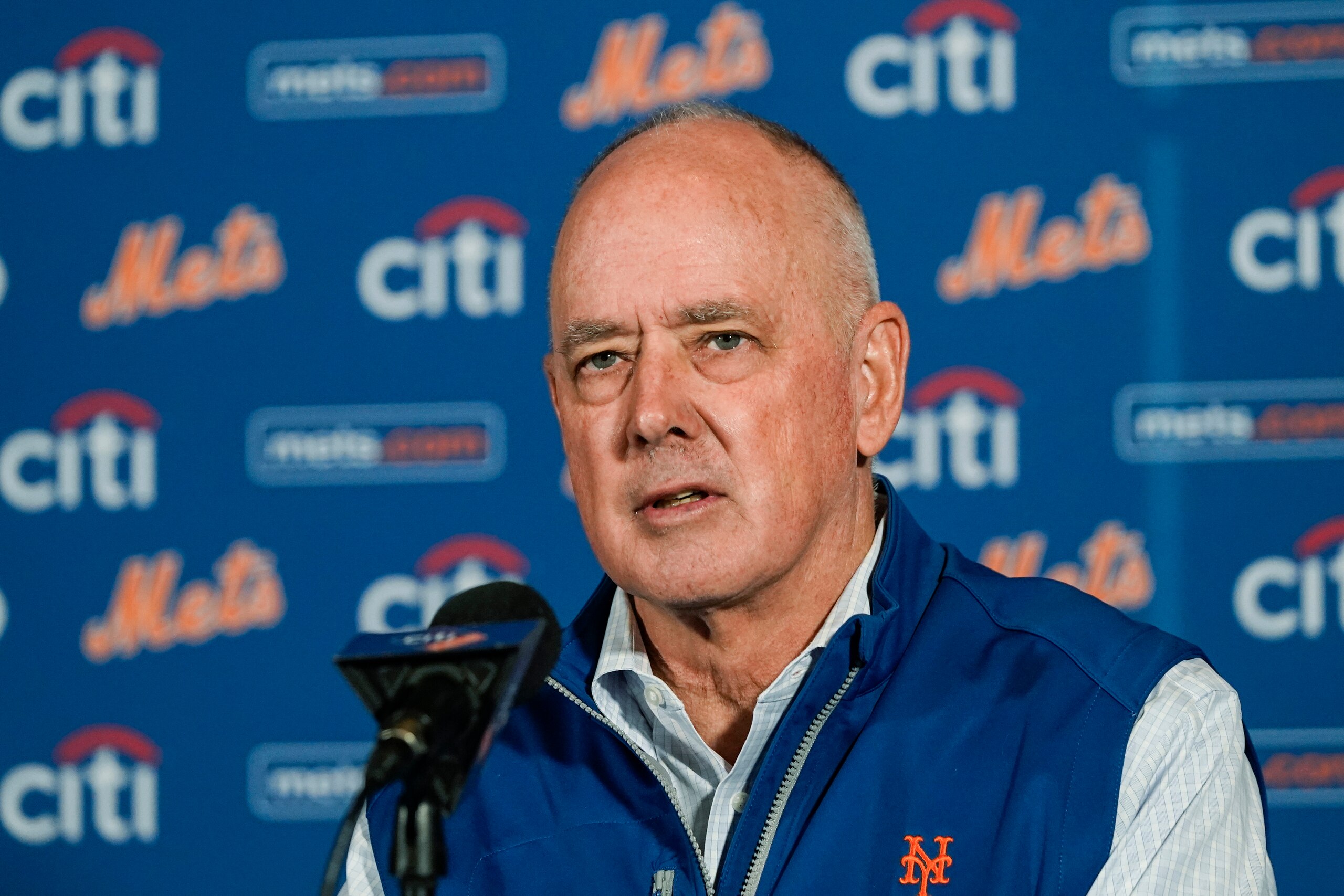 New York Mets president and general manager Sandy Alderson speaks during a news conference before a baseball game against the Miami Marlins Wednesday, Sept. 29, 2021, in New York. (AP Photo/Frank Franklin II) New York Mets president and general manager Sandy Alderson speaks during a news conference before a baseball game against the Miami Marlins Wednesday, Sept. 29, 2021, in New York. (AP Photo/Frank Franklin II)