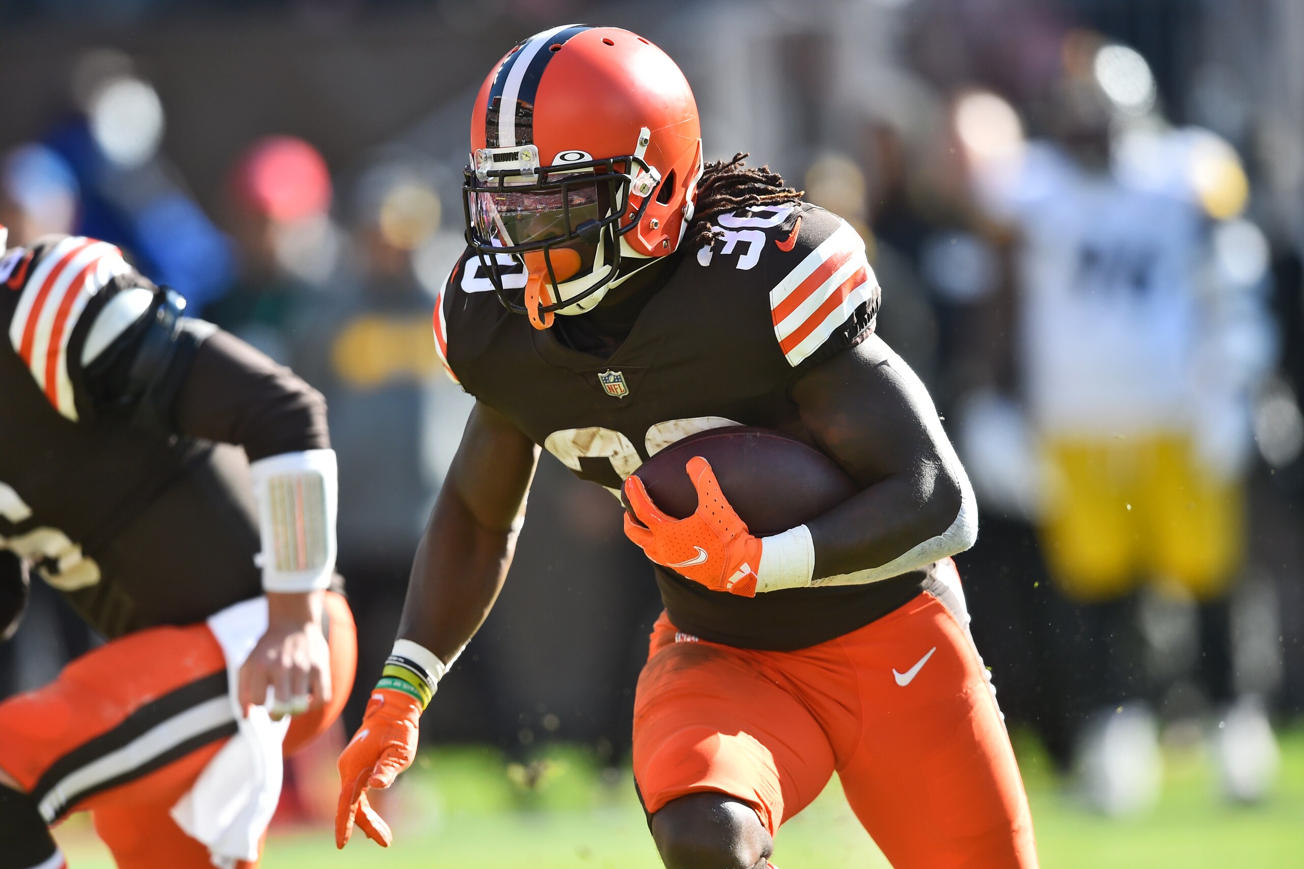 Cleveland Browns running back D'Ernest Johnson runs in for a 10-yard touchdown during the second half of an NFL football game against the Pittsburgh Steelers, Sunday, Oct. 31, 2021, in Cleveland. (AP Photo/David Richard)