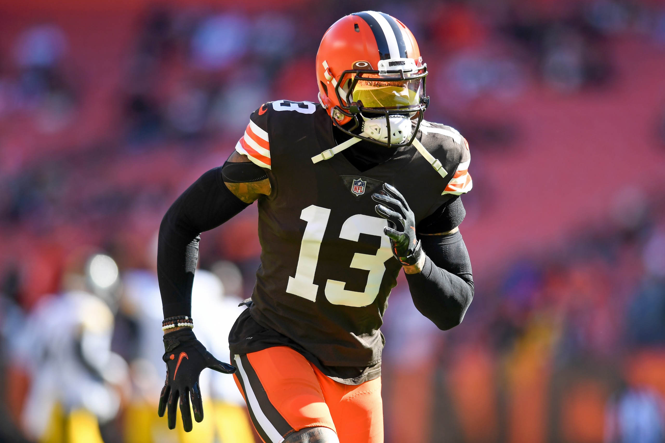 CLEVELAND, OH - OCTOBER 31: Odell Beckham Jr. #13 of the Cleveland Browns warms up prior to a game against the Pittsburgh Steelers at FirstEnergy Stadium on October 31, 2021 in Cleveland, Ohio. (Photo by Nick Cammett/Diamond Images via Getty Images)
