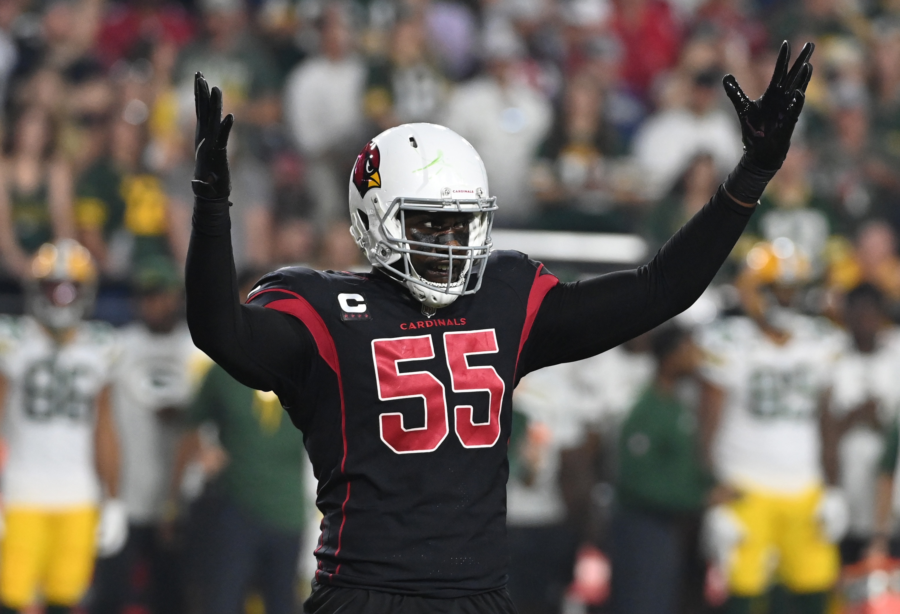 GLENDALE, ARIZONA - OCTOBER 28: Chandler Jones #55 of the Arizona Cardinals pumps up the crowd against the Green Bay Packers at State Farm Stadium on October 28, 2021 in Glendale, Arizona. Green Bay won 24-21. (Photo by Norm Hall/Getty Images) GLENDALE, ARIZONA - OCTOBER 28: Chandler Jones #55 of the Arizona Cardinals pumps up the crowd against the Green Bay Packers at State Farm Stadium on October 28, 2021 in Glendale, Arizona. Green Bay won 24-21. (Photo by Norm Hall/Getty Images)