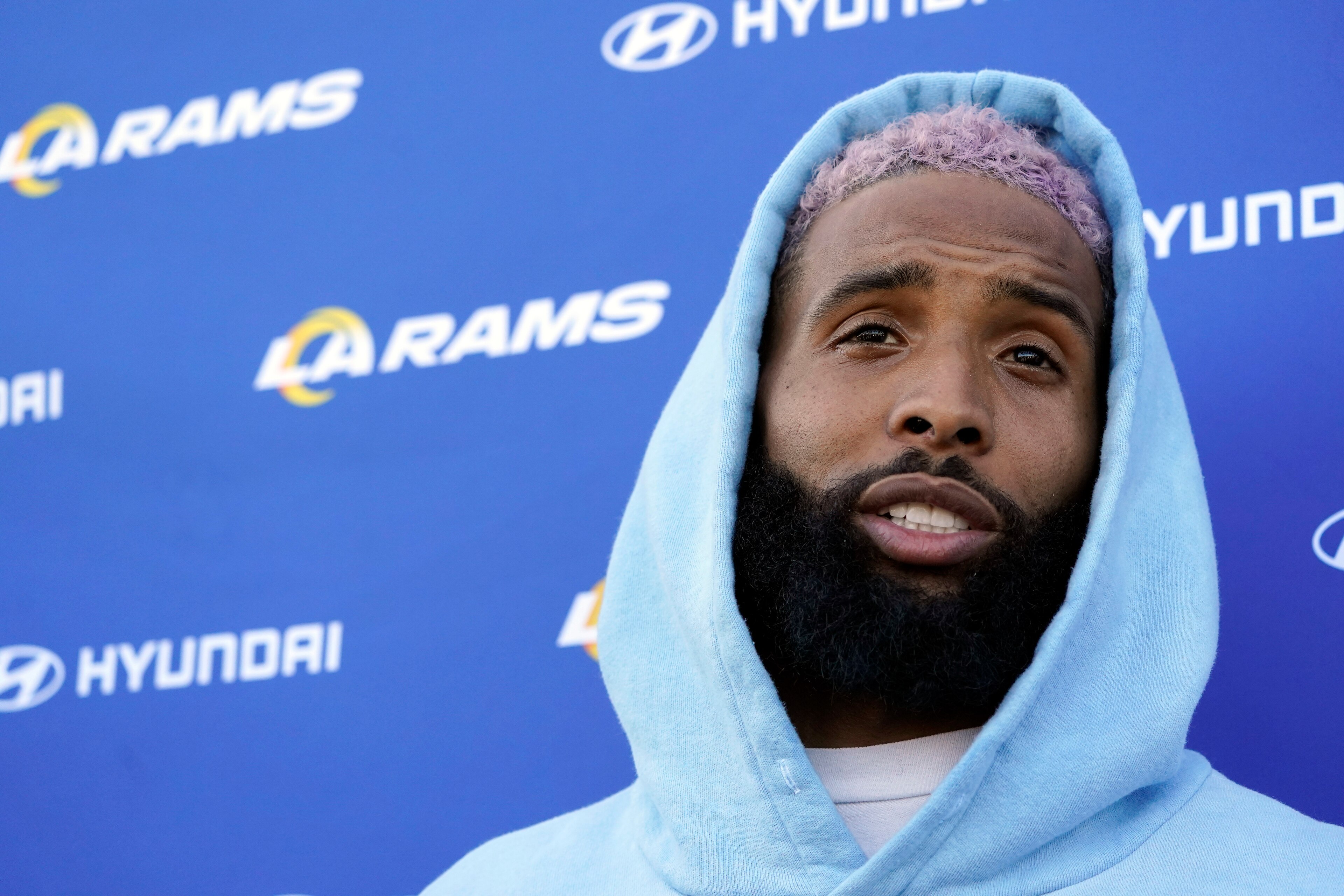 Los Angeles Rams wide receiver Odell Beckham Jr. fields questions after NFL football practice Saturday, Nov. 13, 2021, in Thousand Oaks, Calif. (AP Photo/Marcio Jose Sanchez) Los Angeles Rams wide receiver Odell Beckham Jr. fields questions after NFL football practice Saturday, Nov. 13, 2021, in Thousand Oaks, Calif. (AP Photo/Marcio Jose Sanchez)