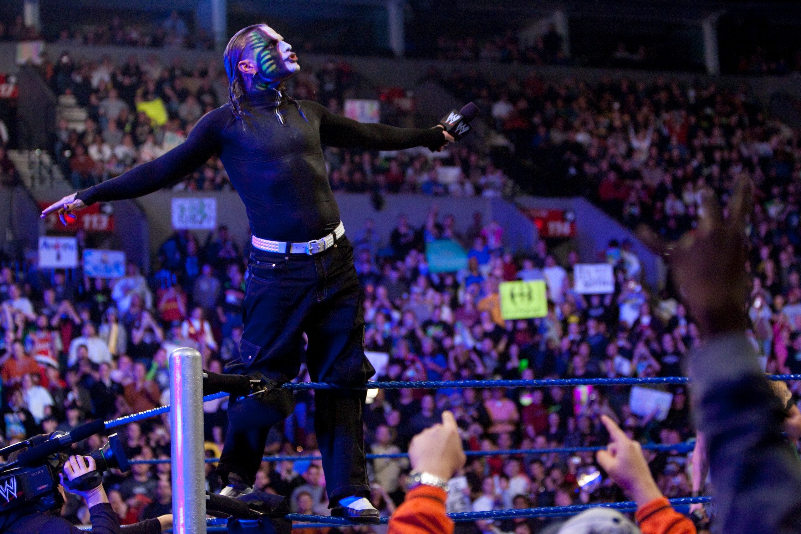 In response to Edge (right) boasting about recently winning the World Heavyweight Championship title, heated rival, Jeff Hardy (left), insults Edge by stating that his wife is in control of his career rather than him during a WWE Smackdown event at Rose Garden arena in Portland. (Photo by Chris Ryan/Corbis via Getty Images)
