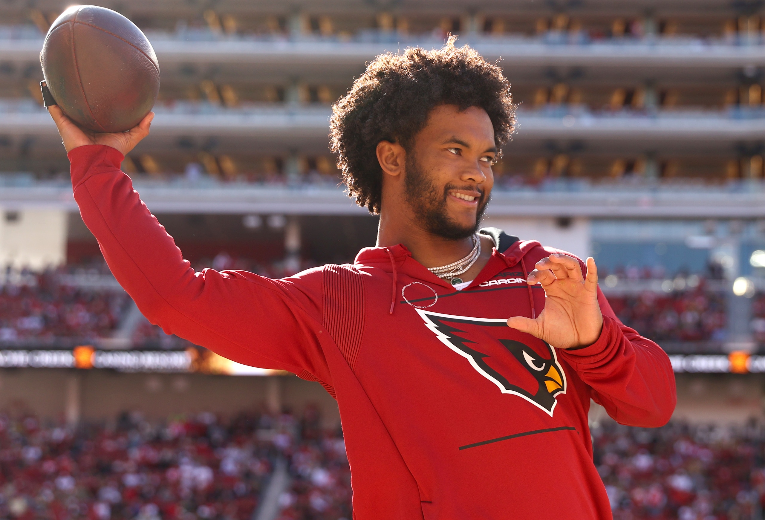 SANTA CLARA, CALIFORNIA - NOVEMBER 07: Kyler Murray #1 of the Arizona Cardinals throws the ball before the game against the San Francisco 49ers at Levi's Stadium on November 07, 2021 in Santa Clara, California. (Photo by Ezra Shaw/Getty Images)