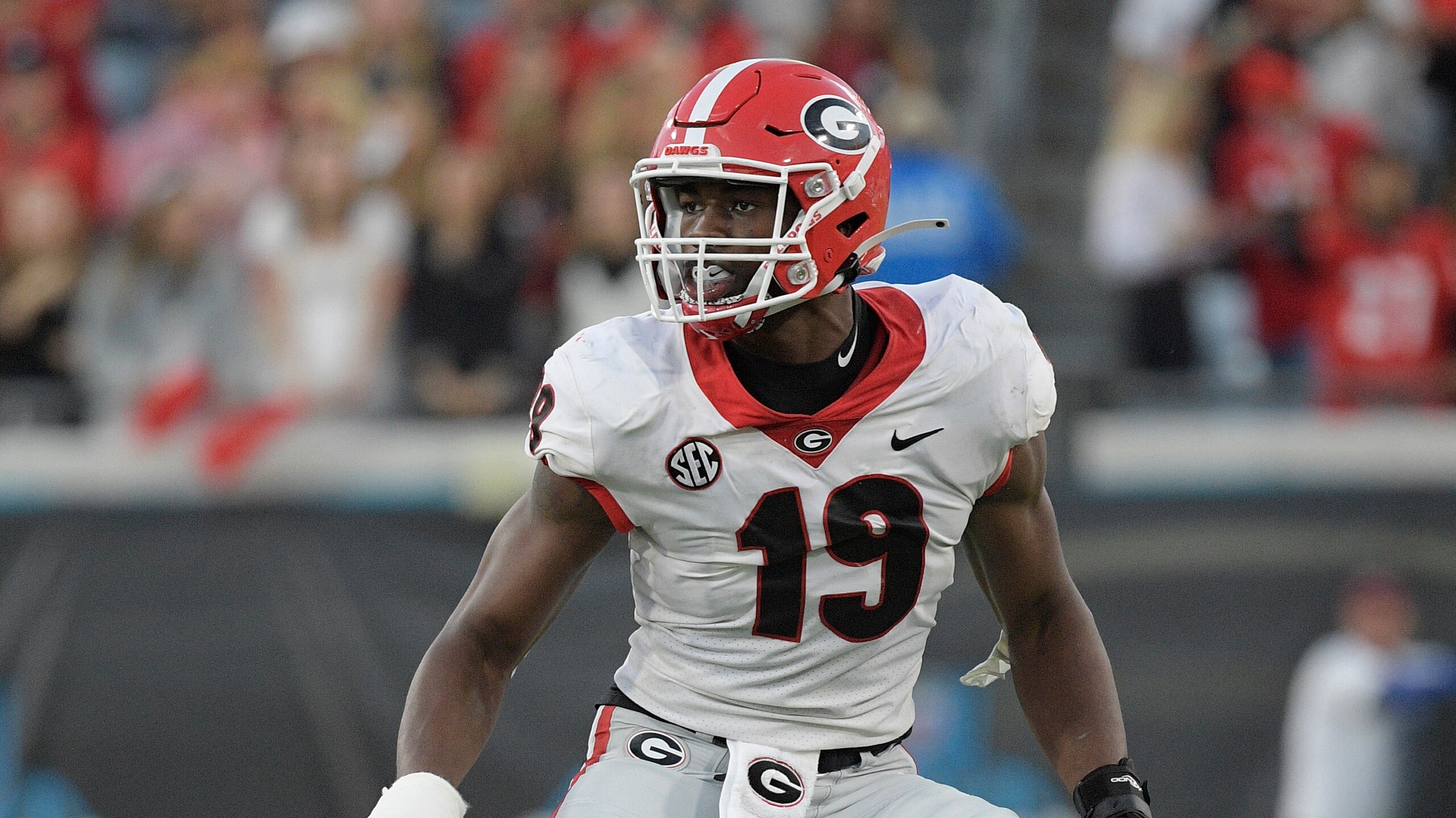 Georgia linebacker Adam Anderson (19) follows a play during the second half of an NCAA college football game against Florida, Saturday, Oct. 30, 2021, in Jacksonville, Fla. (AP Photo/Phelan M. Ebenhack)
