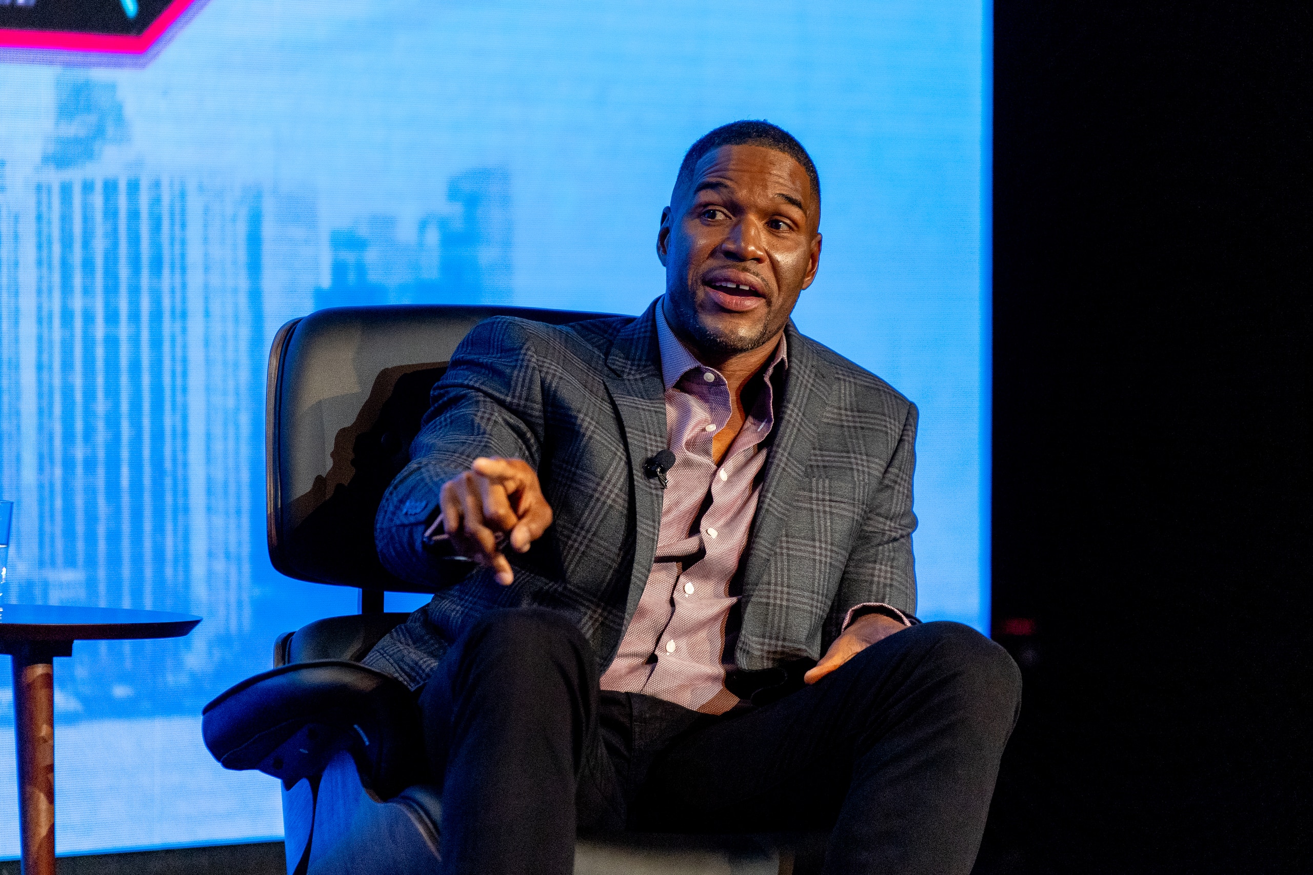 NEW YORK, NEW YORK - OCTOBER 06: Michael Strahan on stage Daymond John interviews him during the 2021 Black Entrepreneurs Day at The Apollo Theater on October 06, 2021 in New York City. (Photo by Roy Rochlin/Getty Images)
