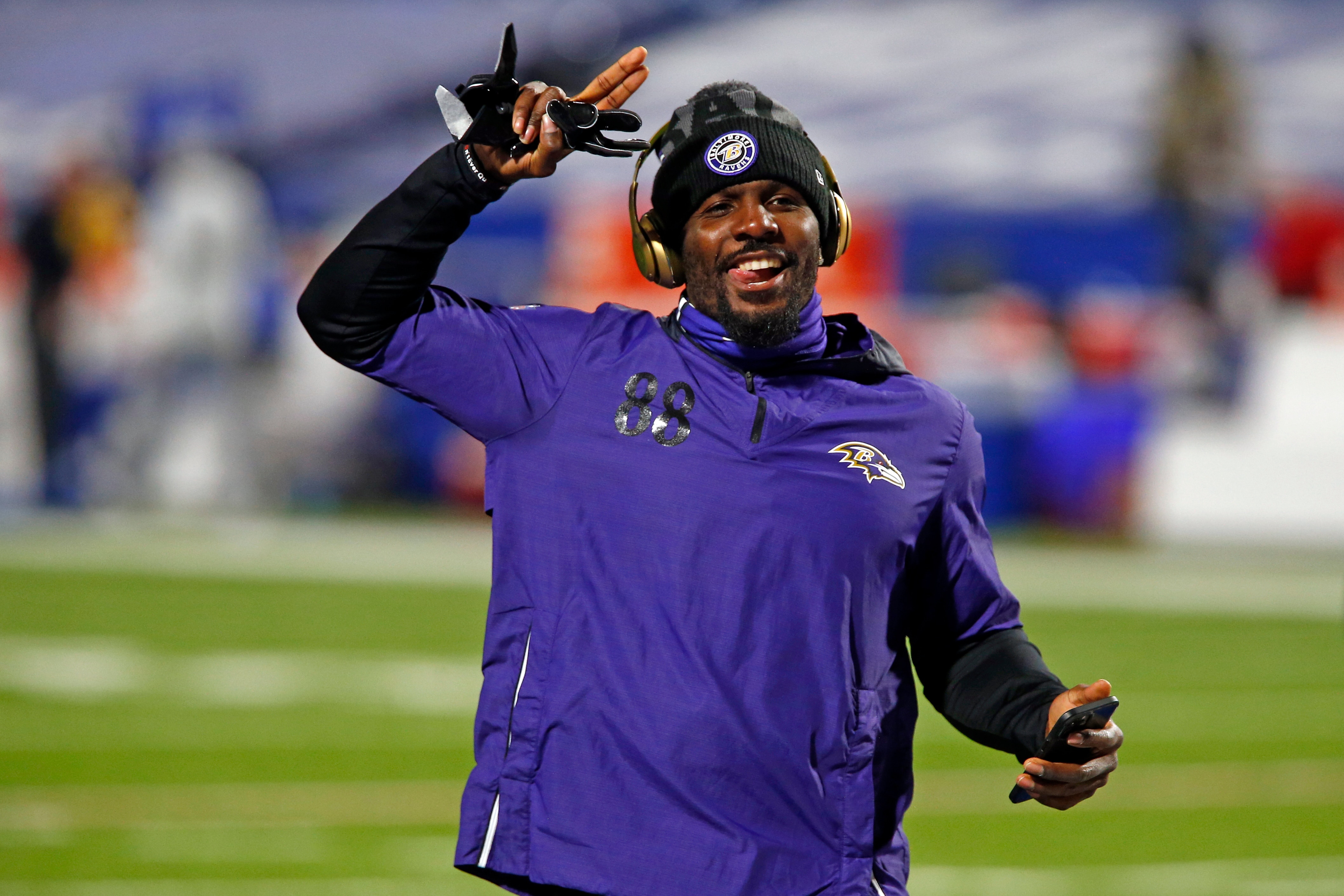 Baltimore Ravens wide receiver Dez Bryant warms up before an NFL divisional round football game against the Buffalo Bills Saturday, Jan. 16, 2021, in Orchard Park, N.Y. (AP Photo/John Munson) Baltimore Ravens wide receiver Dez Bryant warms up before an NFL divisional round football game against the Buffalo Bills Saturday, Jan. 16, 2021, in Orchard Park, N.Y. (AP Photo/John Munson)