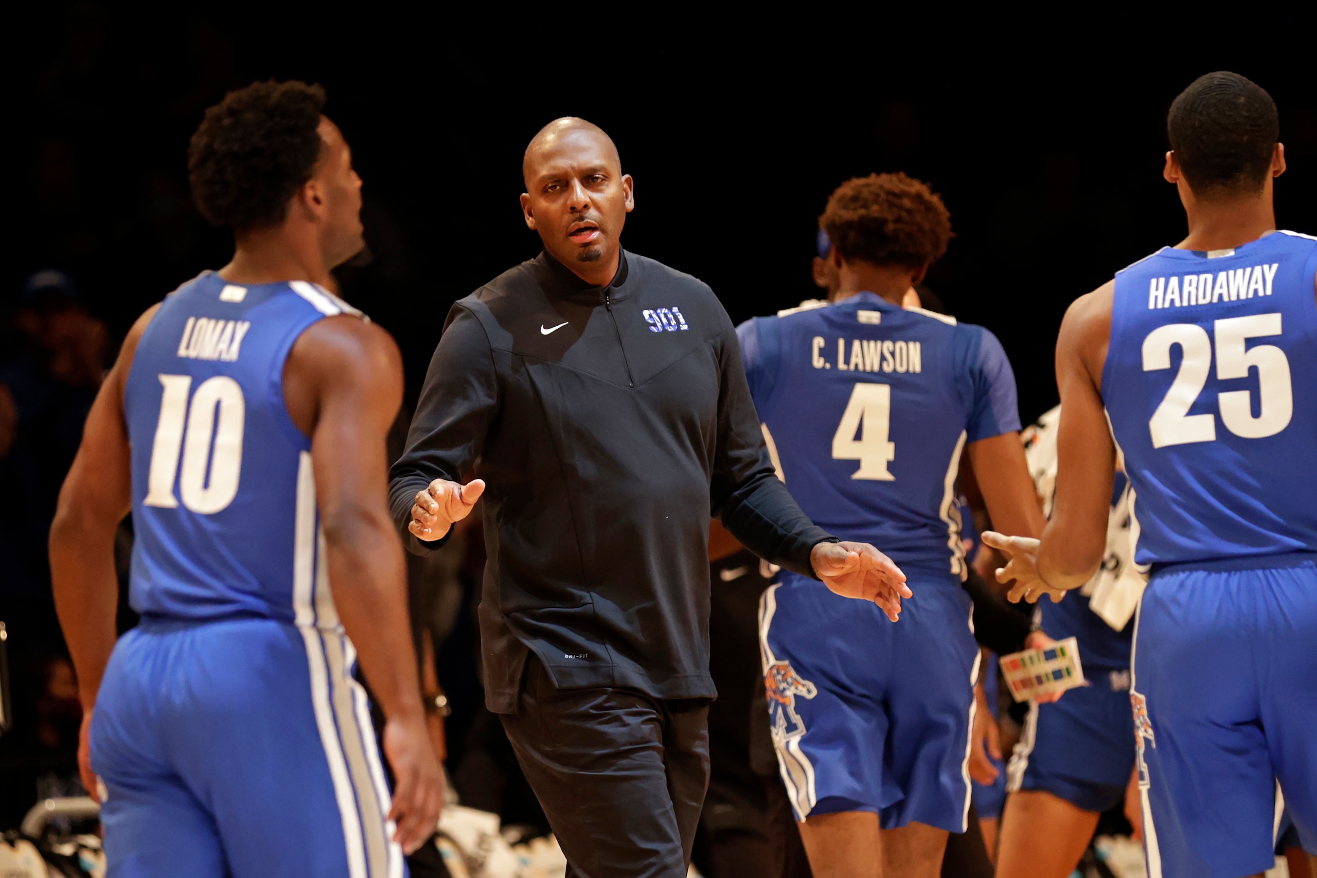 Memphis coach Penny Hardaway reacts with his team against Virginia Tech during the first half of an NCAA college basketball game in the NIT Season Tip-Off tournament Wednesday, Nov. 24, 2021, in New York. (AP Photo/Adam Hunger)