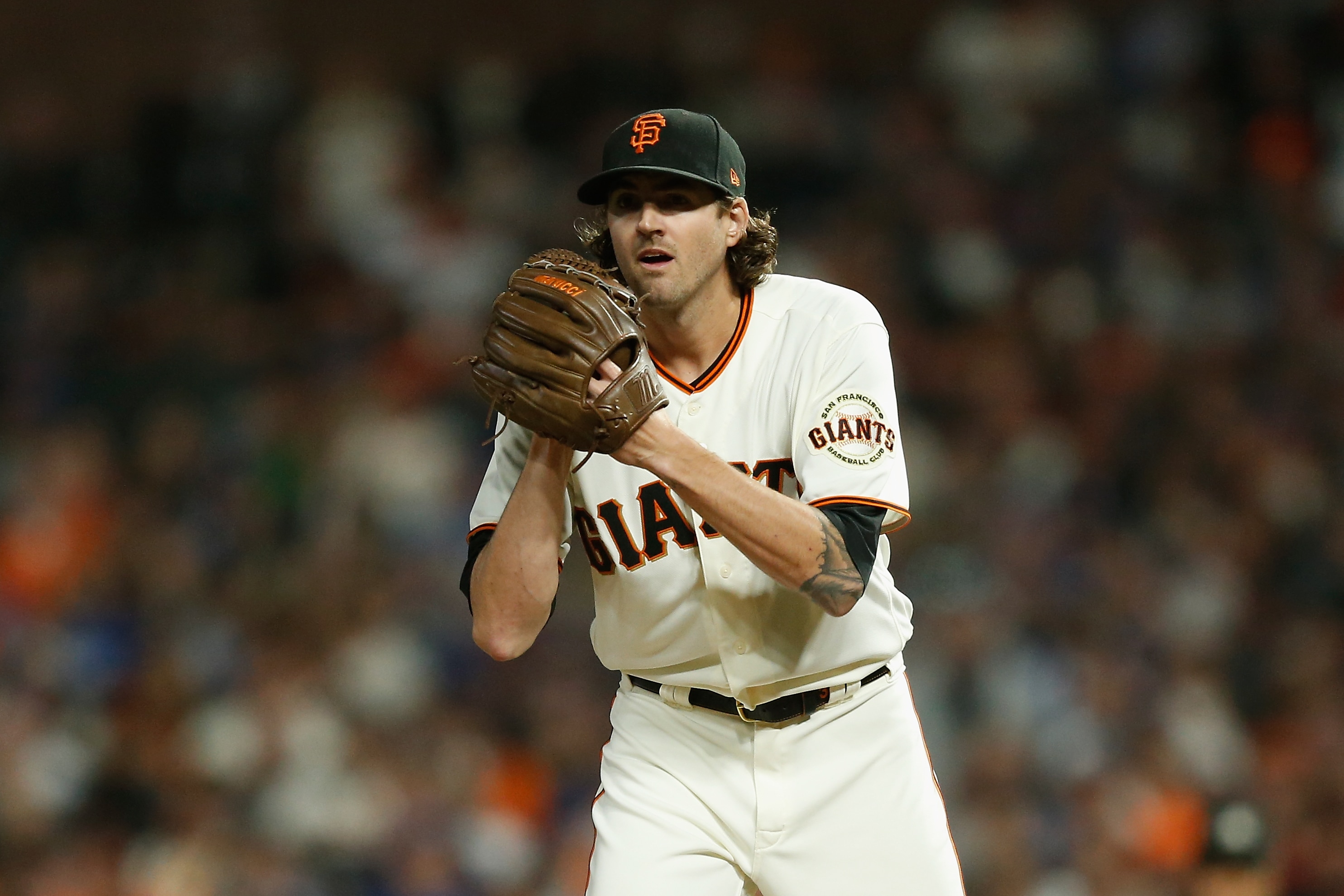 SAN FRANCISCO, CA - OCTOBER 14: Kevin Gausman #34 of the San Francisco Giants pitches during Game 5 of the NLDS between the Los Angeles Dodgers and the San Francisco Giants at Oracle Park on Thursday, October 14, 2021 in San Francisco, California. (Photo by Lachlan Cunningham/MLB Photos via Getty Images)