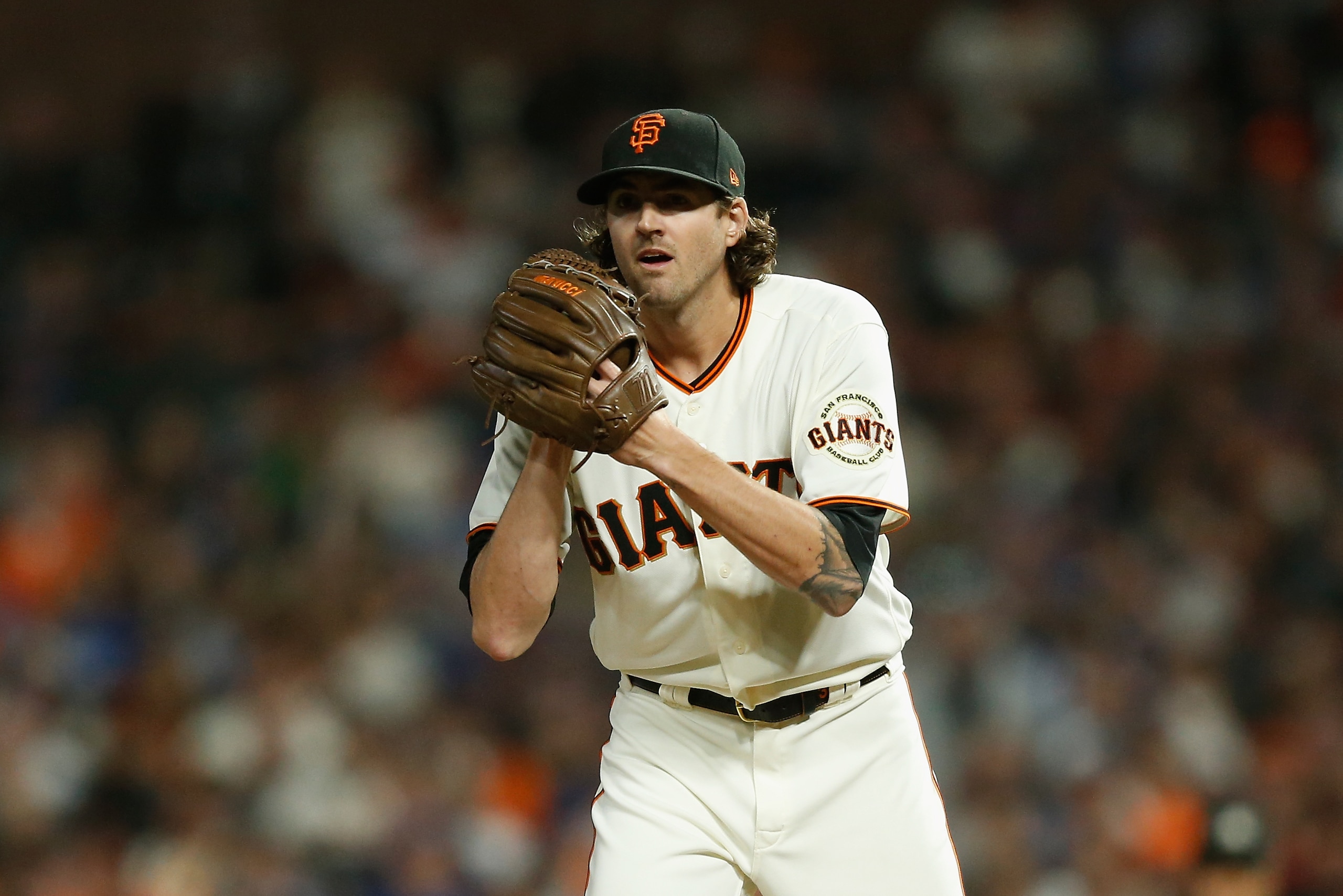 SAN FRANCISCO, CA - OCTOBER 14: Kevin Gausman #34 of the San Francisco Giants pitches during Game 5 of the NLDS between the Los Angeles Dodgers and the San Francisco Giants at Oracle Park on Thursday, October 14, 2021 in San Francisco, California. (Photo by Lachlan Cunningham/MLB Photos via Getty Images)