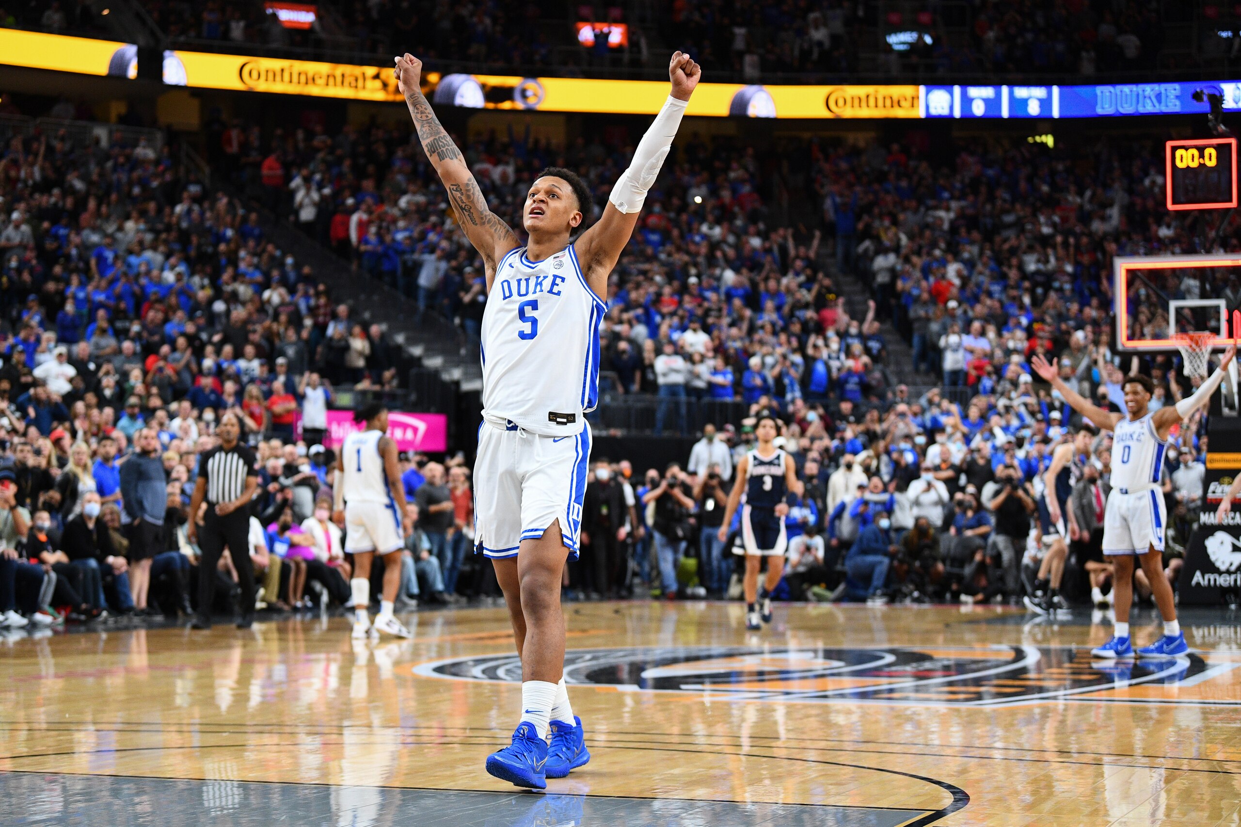 LAS VEGAS, NV - NOVEMBER 26: Duke Blue Devils forward Paolo Banchero (5) celebrates as the buzzer sounds in the Continental Tire Challenge college basketball game between the Duke Blue Devils and the Gonzaga Bulldogs on November 26, 2021, at the T-Mobile Arena in Las Vegas, NV. (Photo by Brian Rothmuller/Icon Sportswire via Getty Images) LAS VEGAS, NV - NOVEMBER 26: Duke Blue Devils forward Paolo Banchero (5) celebrates as the buzzer sounds in the Continental Tire Challenge college basketball game between the Duke Blue Devils and the Gonzaga Bulldogs on November 26, 2021, at the T-Mobile Arena in Las Vegas, NV. (Photo by Brian Rothmuller/Icon Sportswire via Getty Images)
