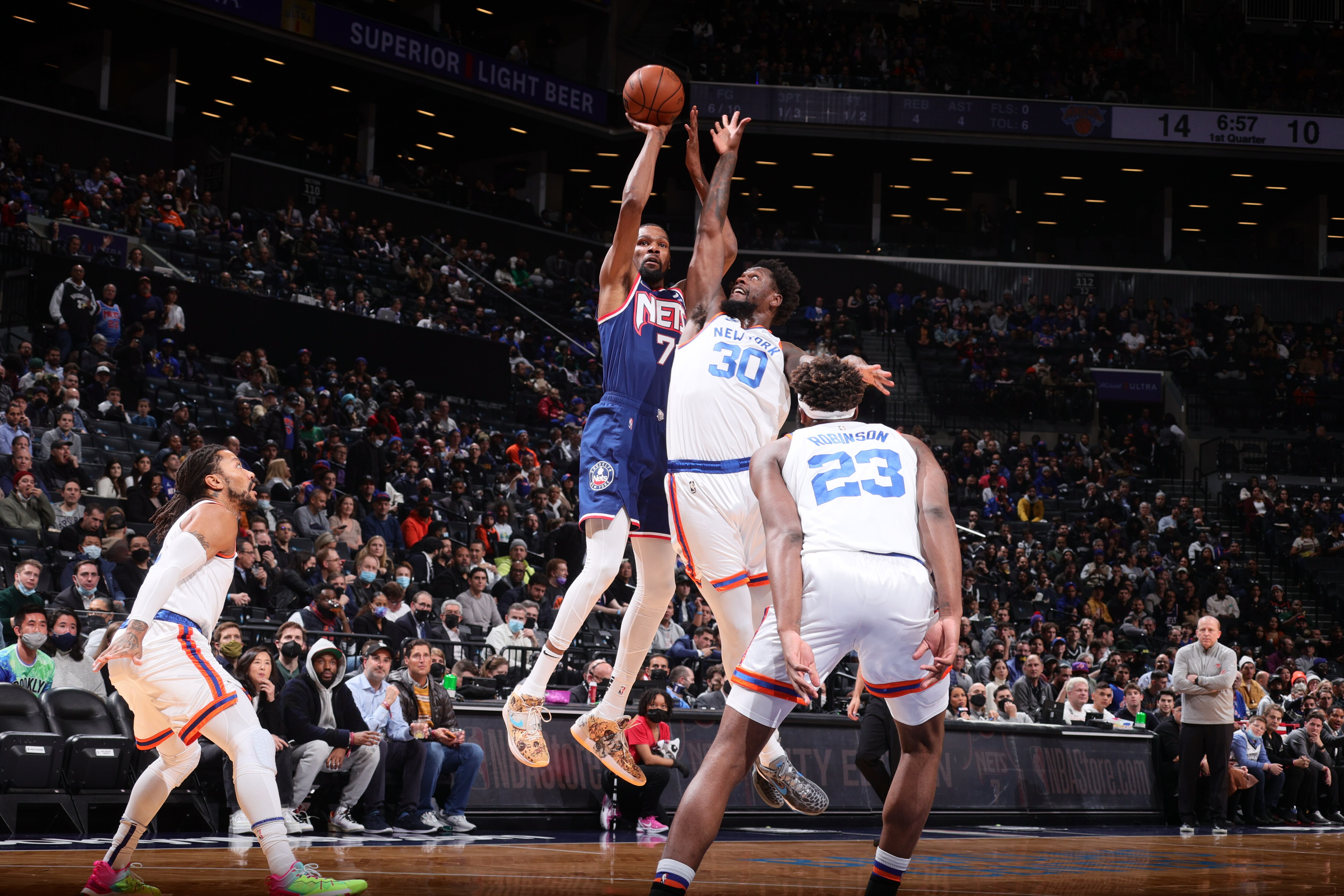BROOKLYN, NY - NOVEMBER 30: Kevin Durant #7 of the Brooklyn Nets shoots the ball during the game against the New York Knicks on November 30, 2021 at Barclays Center in Brooklyn, New York. NOTE TO USER: User expressly acknowledges and agrees that, by downloading and or using this Photograph, user is consenting to the terms and conditions of the Getty Images License Agreement. Mandatory Copyright Notice: Copyright 2021 NBAE (Photo by Nathaniel S. Butler/NBAE via Getty Images)