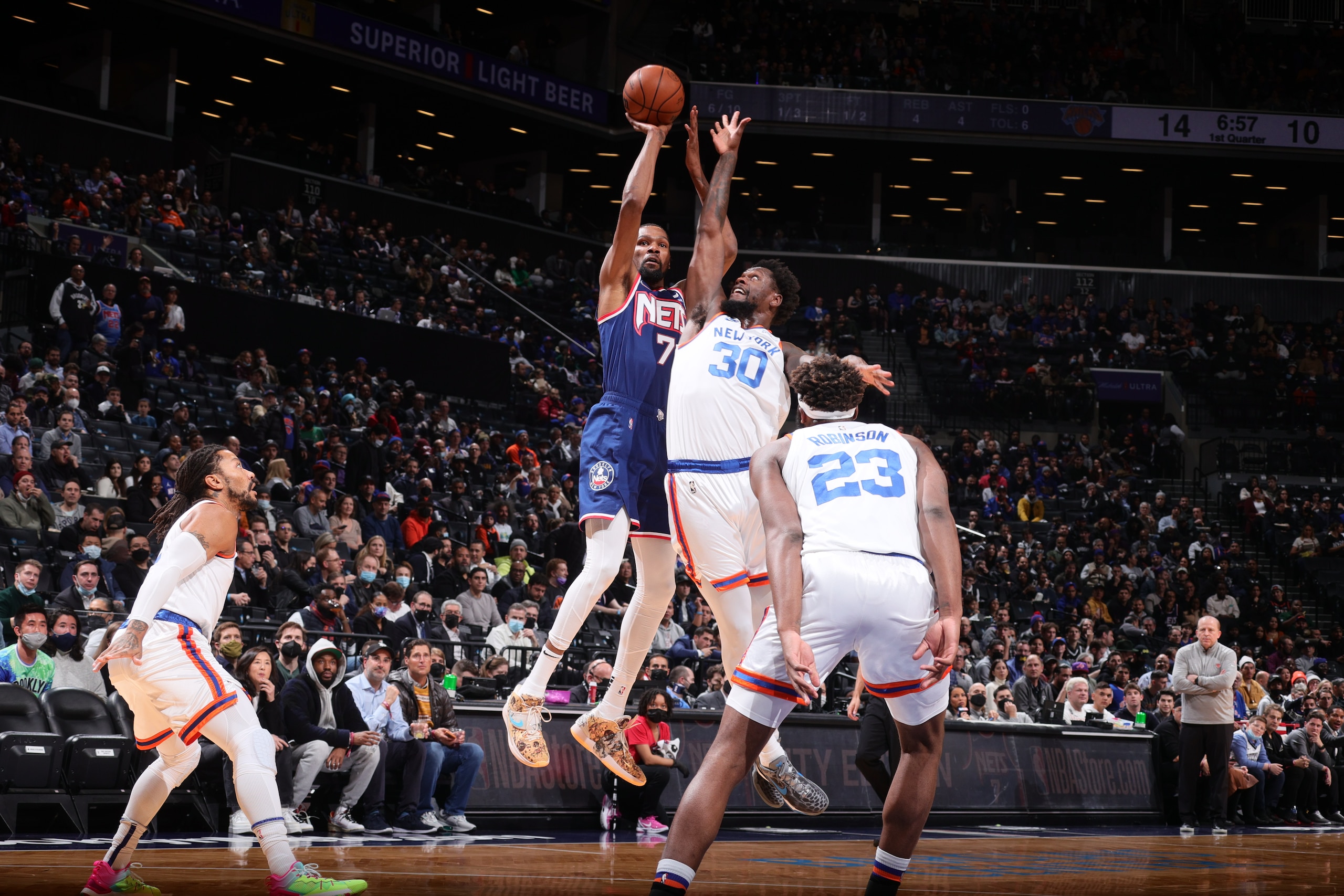 BROOKLYN, NY - NOVEMBER 30: Kevin Durant #7 of the Brooklyn Nets shoots the ball during the game against the New York Knicks on November 30, 2021 at Barclays Center in Brooklyn, New York. NOTE TO USER: User expressly acknowledges and agrees that, by downloading and or using this Photograph, user is consenting to the terms and conditions of the Getty Images License Agreement. Mandatory Copyright Notice: Copyright 2021 NBAE (Photo by Nathaniel S. Butler/NBAE via Getty Images)