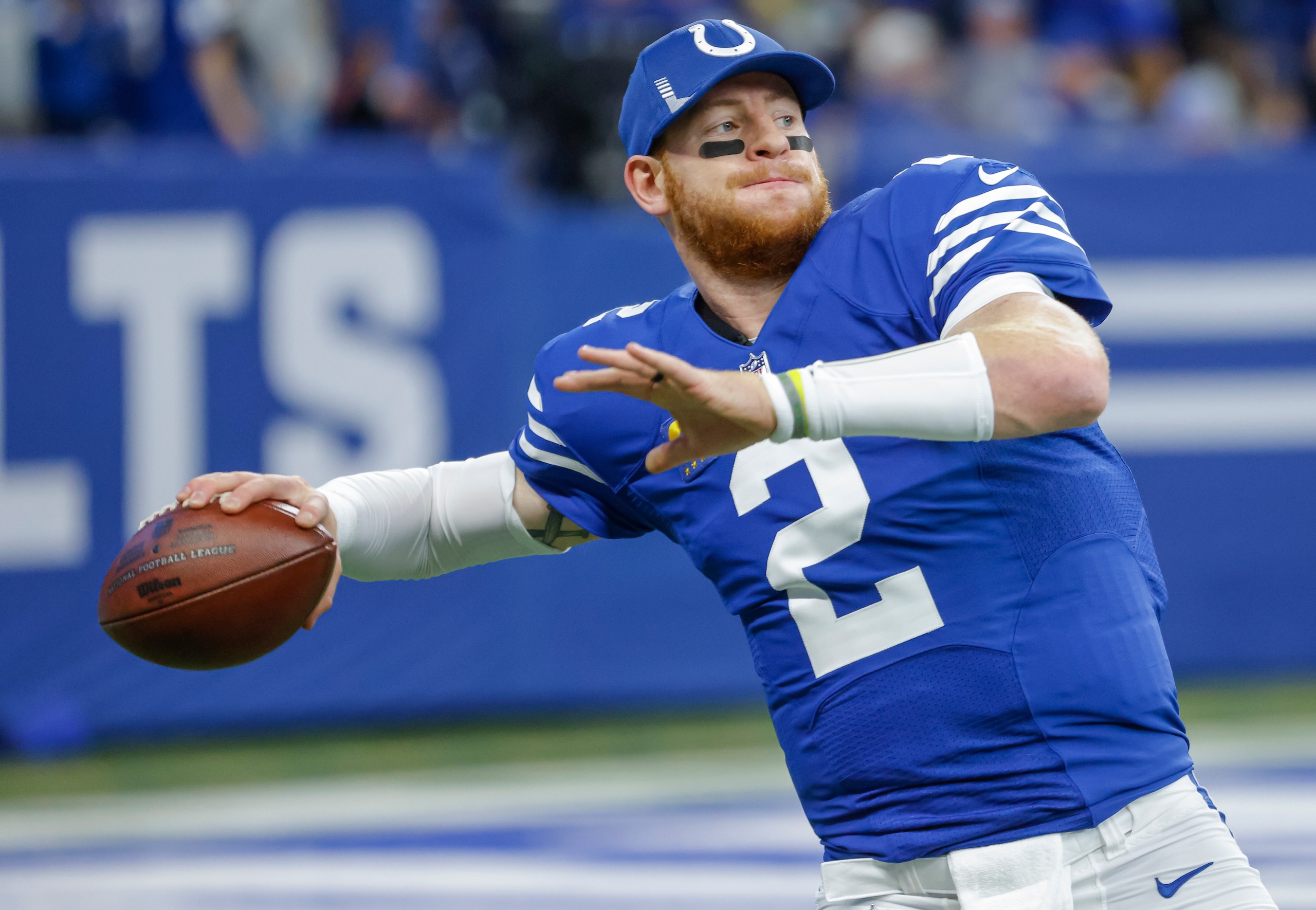 INDIANAPOLIS, IN - NOVEMBER 28: Carson Wentz #2 of the Indianapolis Colts warms up during the game against the Tampa Bay Buccaneers at Lucas Oil Stadium on November 28, 2021 in Indianapolis, Indiana. (Photo by Michael Hickey/Getty Images)